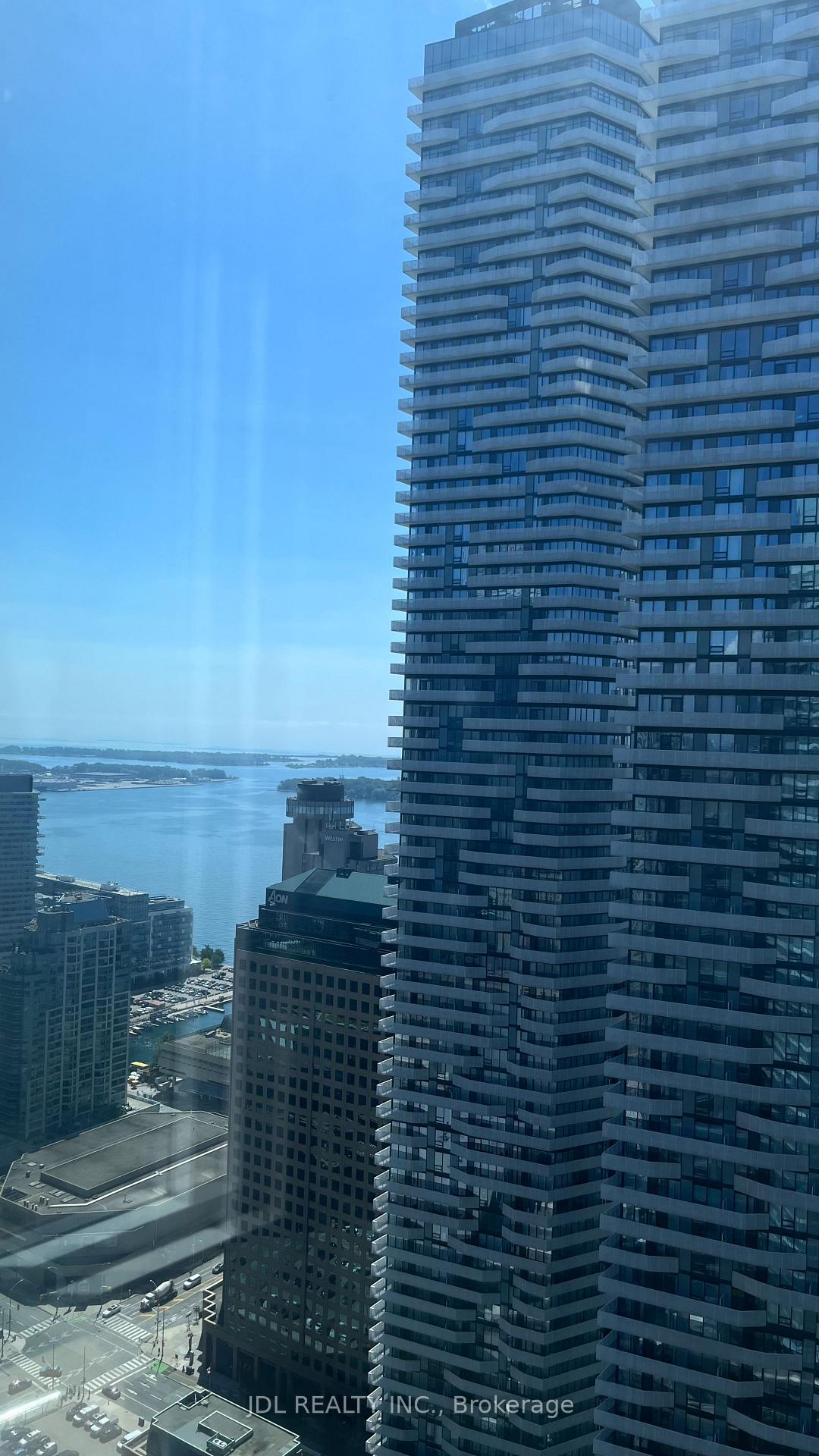 Photo 13 of Unit 4501, 65 Bremner Boulevard, Toronto, Waterfront Communities — HOMEH