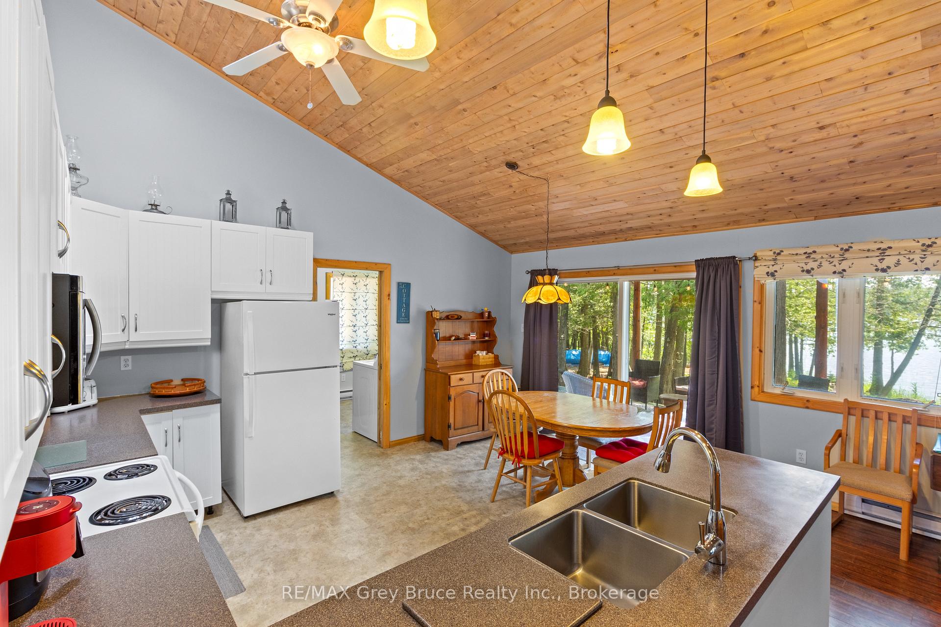 Photo 11 of 29 Hope Drive, Northern Bruce Peninsula — HOMEH