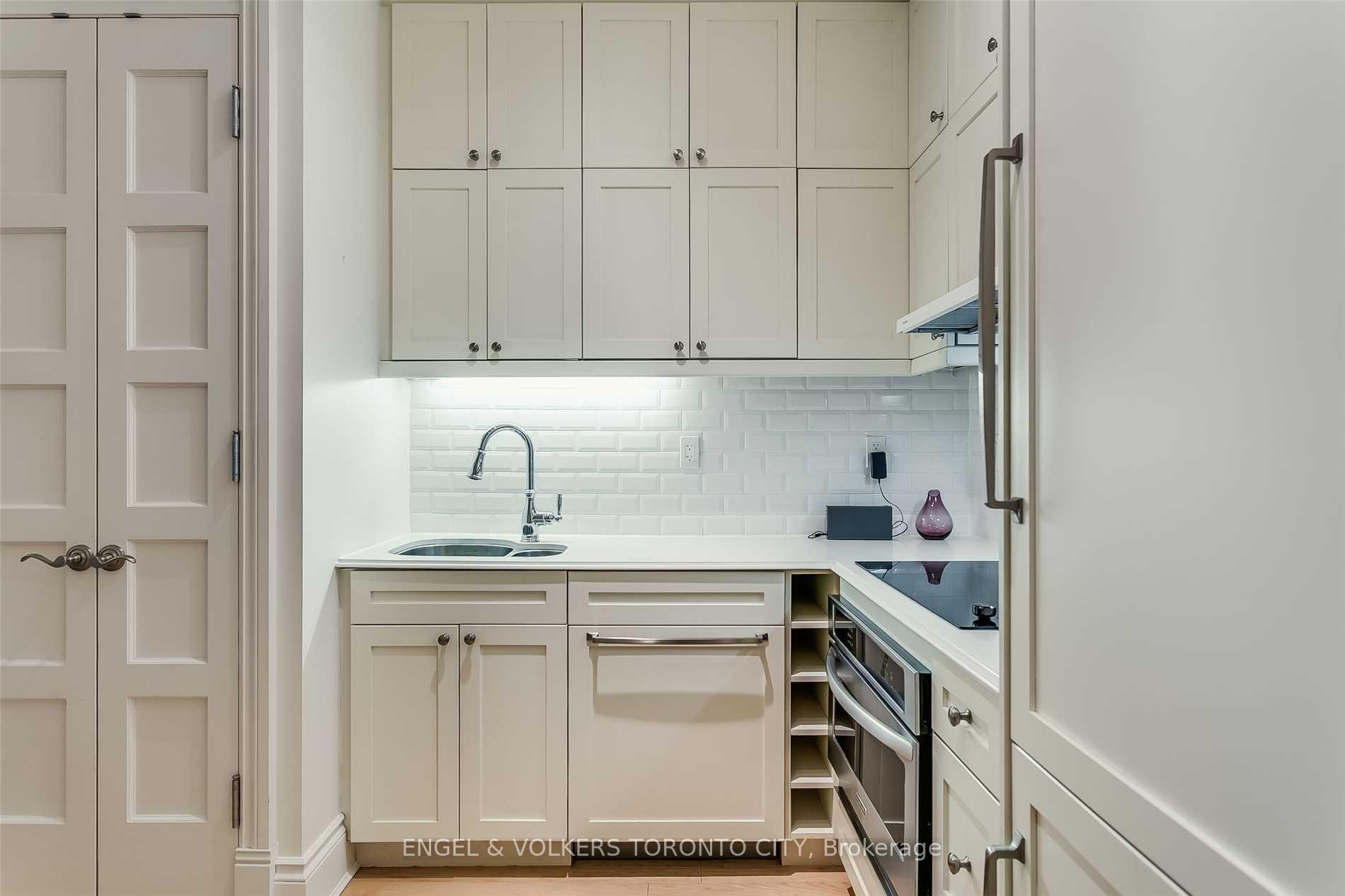 Photo 8 of Unit 319, 22 Leader Lane, Toronto, Church-Yonge Corridor — HOMEH