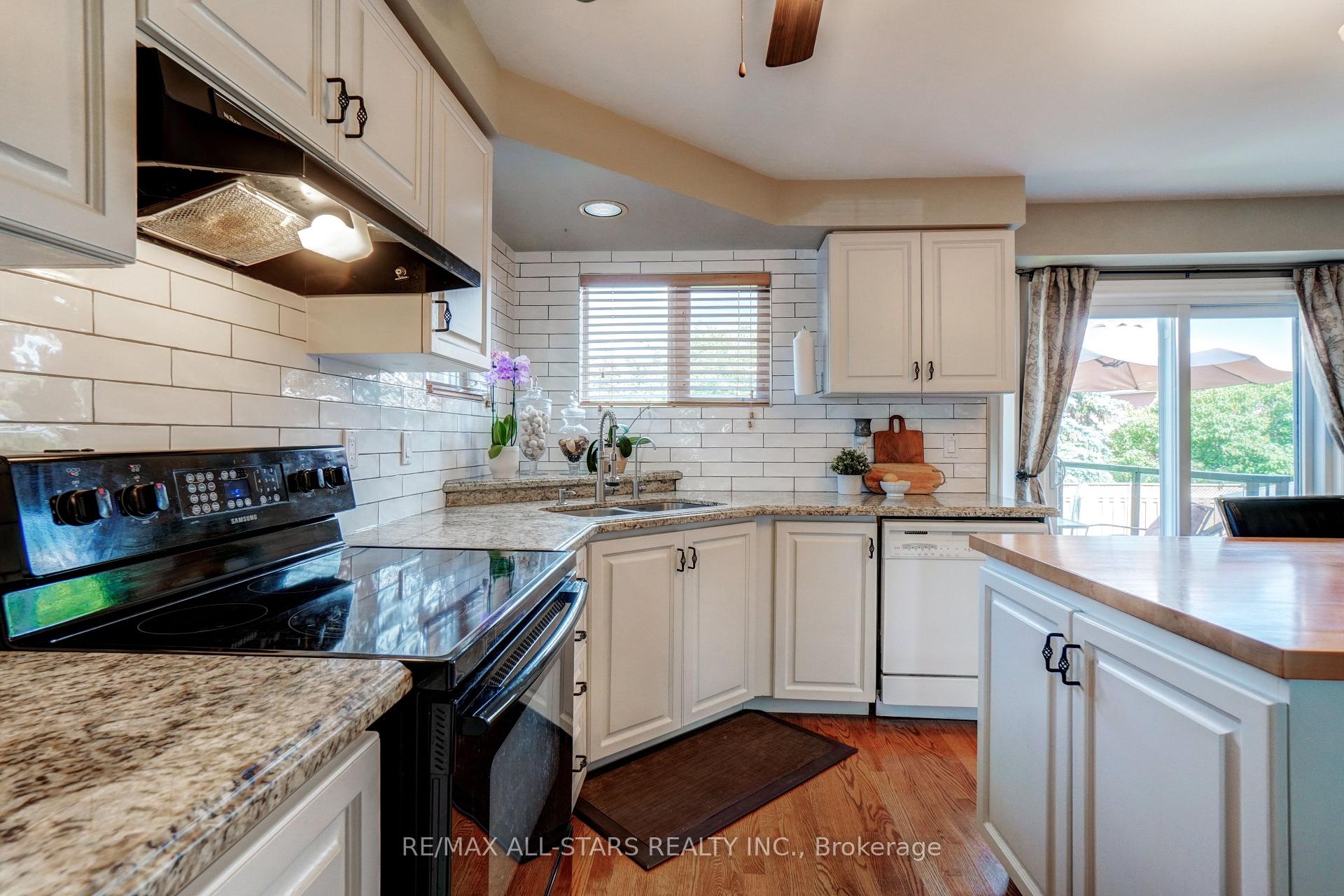 Photo 12 of 29 Fourth Avenue N, Uxbridge — HOMEH