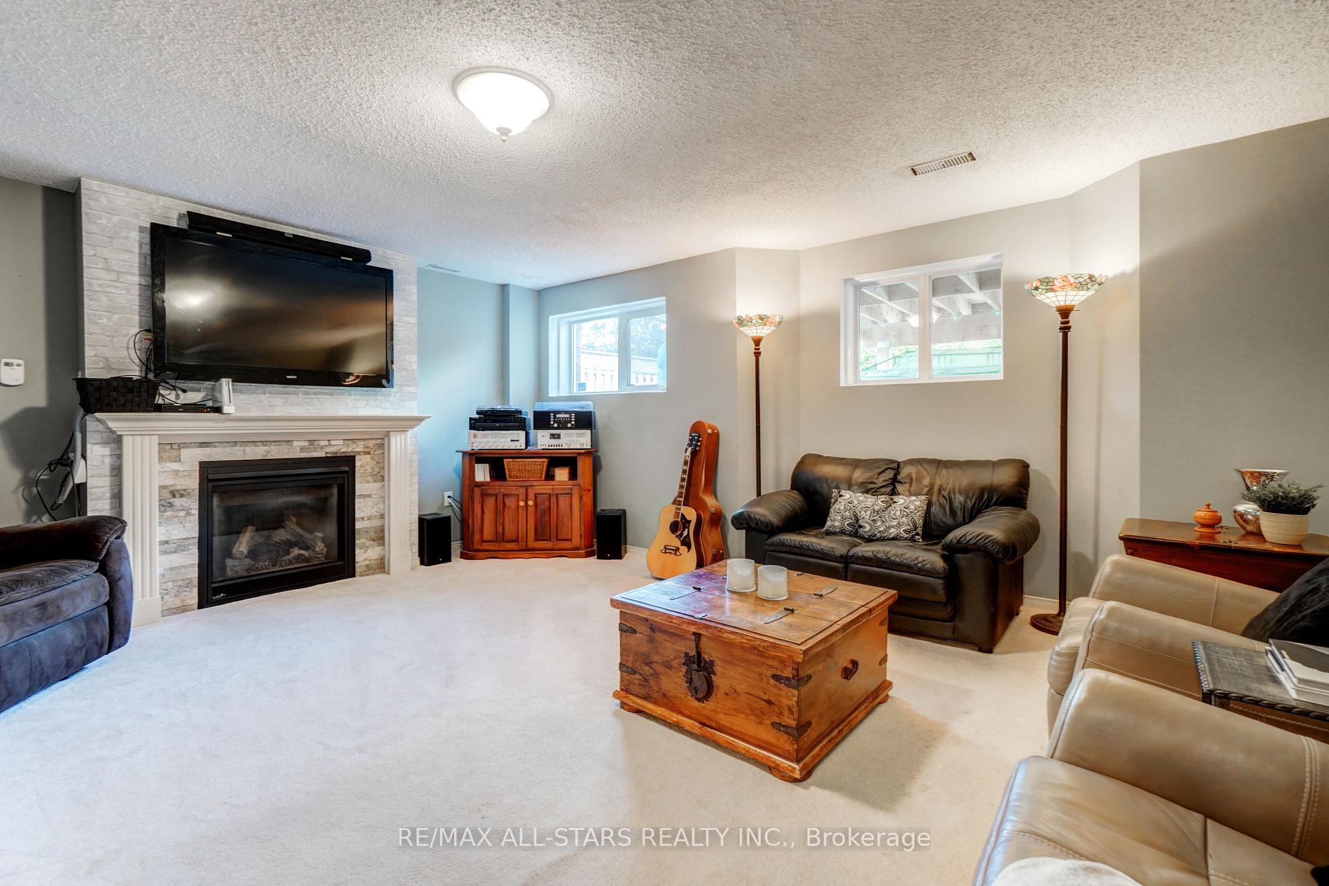 Photo 27 of 29 Fourth Avenue N, Uxbridge — HOMEH