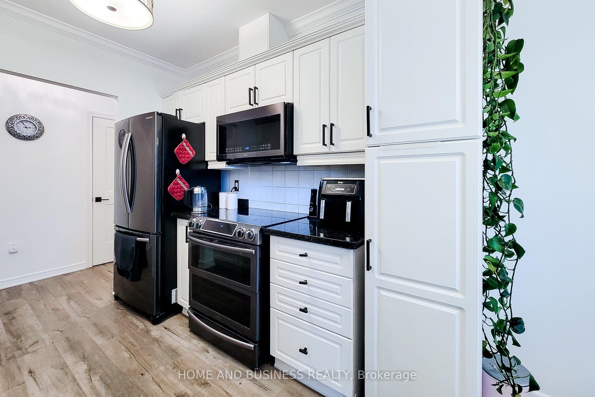 Photo 13 of Unit 804, 1998 Ironstone Drive, Burlington, Uptown — HOMEH
