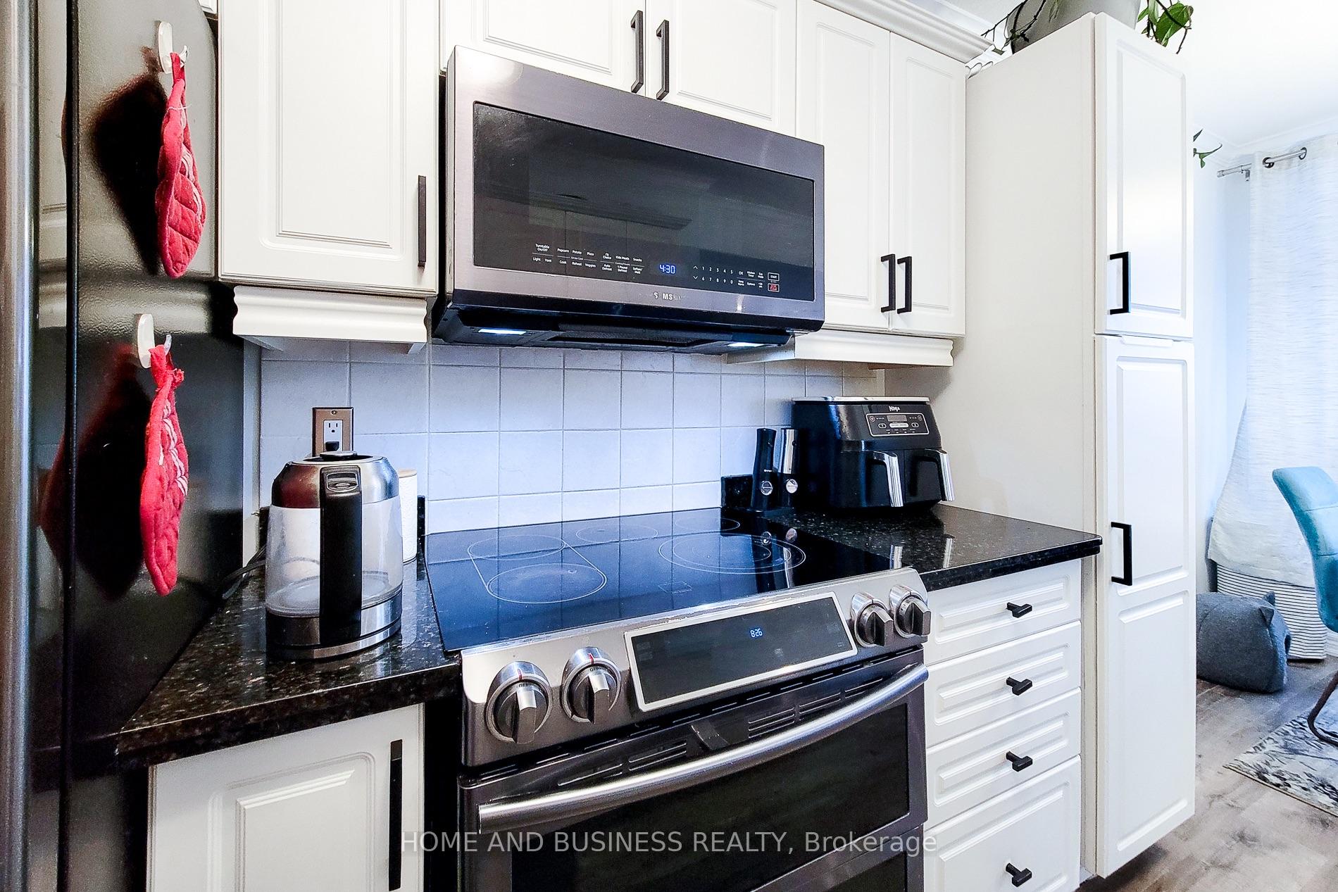 Photo 14 of Unit 804, 1998 Ironstone Drive, Burlington, Uptown — HOMEH