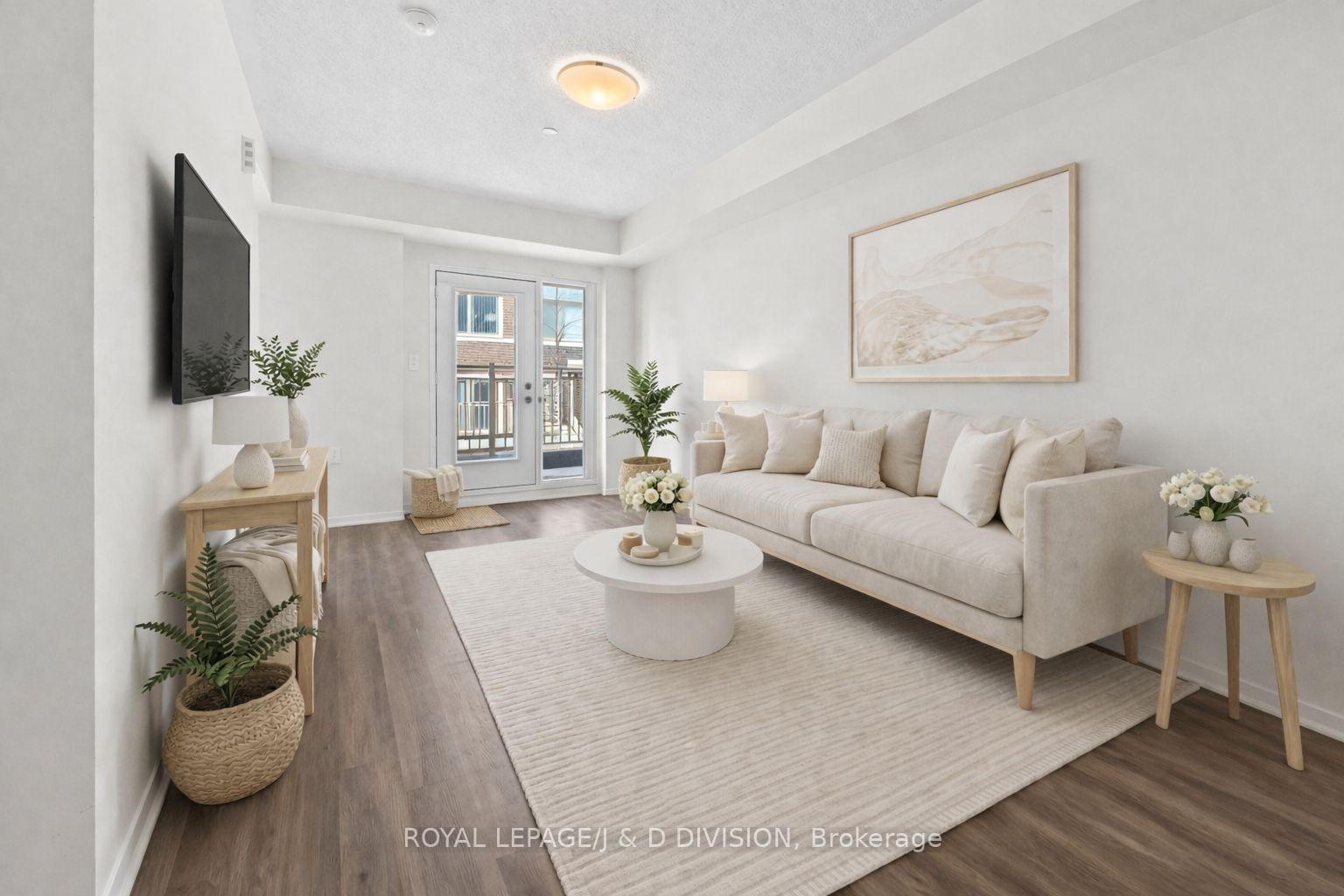 Photo 11 of Unit 57, 31 Honeycrisp Crescent, Vaughan, Vaughan Corporate Centre — HOMEH