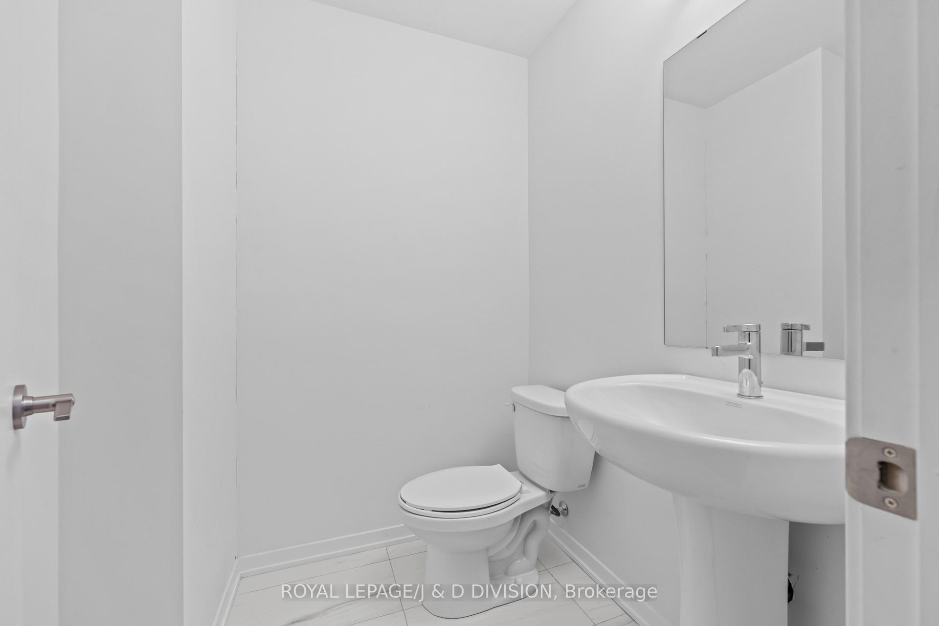 Photo 20 of Unit 57, 31 Honeycrisp Crescent, Vaughan, Vaughan Corporate Centre — HOMEH