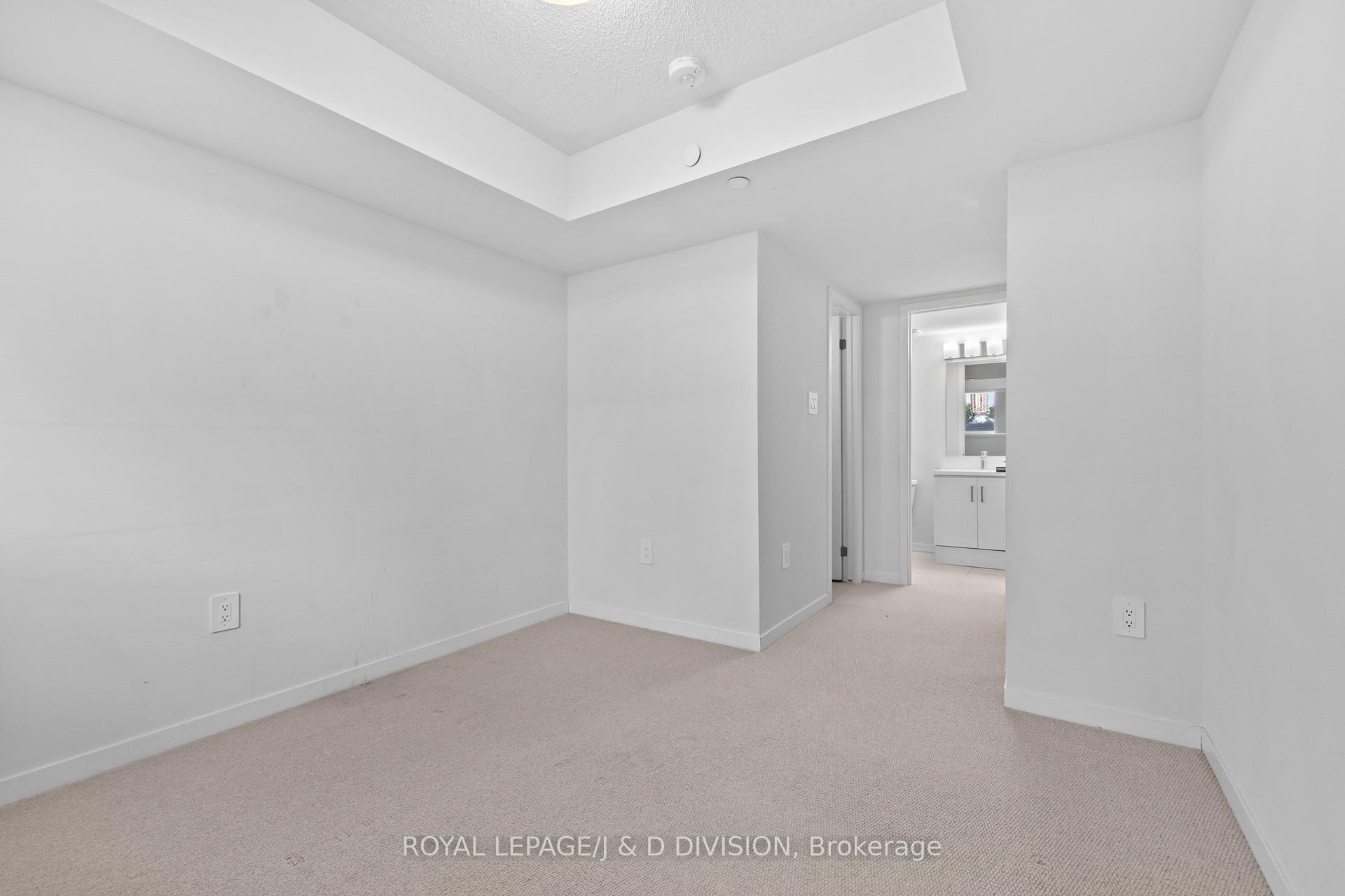 Photo 27 of Unit 57, 31 Honeycrisp Crescent, Vaughan, Vaughan Corporate Centre — HOMEH