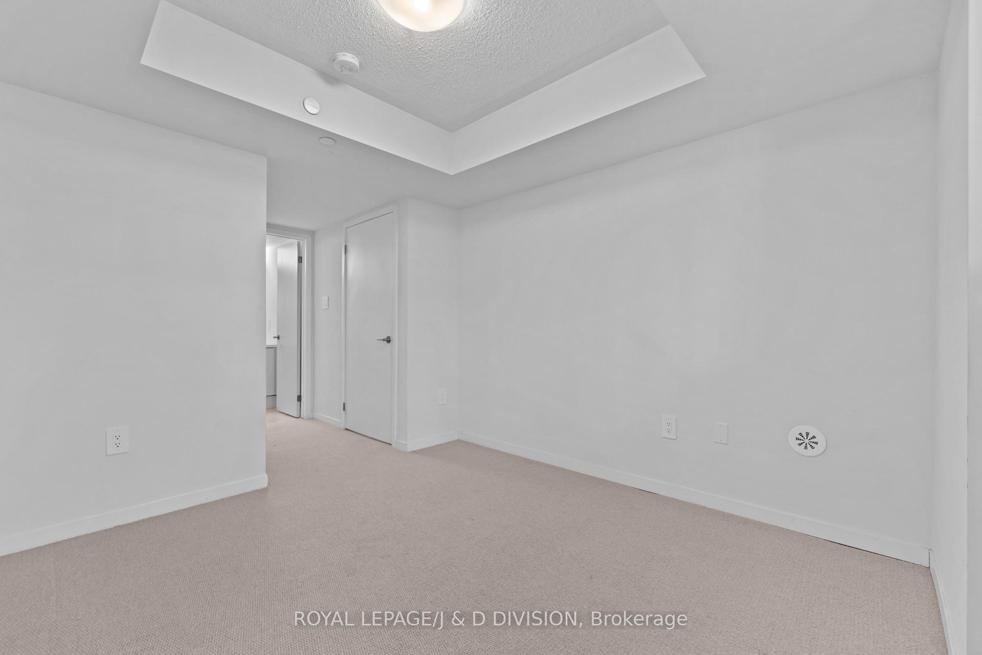 Photo 29 of Unit 57, 31 Honeycrisp Crescent, Vaughan, Vaughan Corporate Centre — HOMEH
