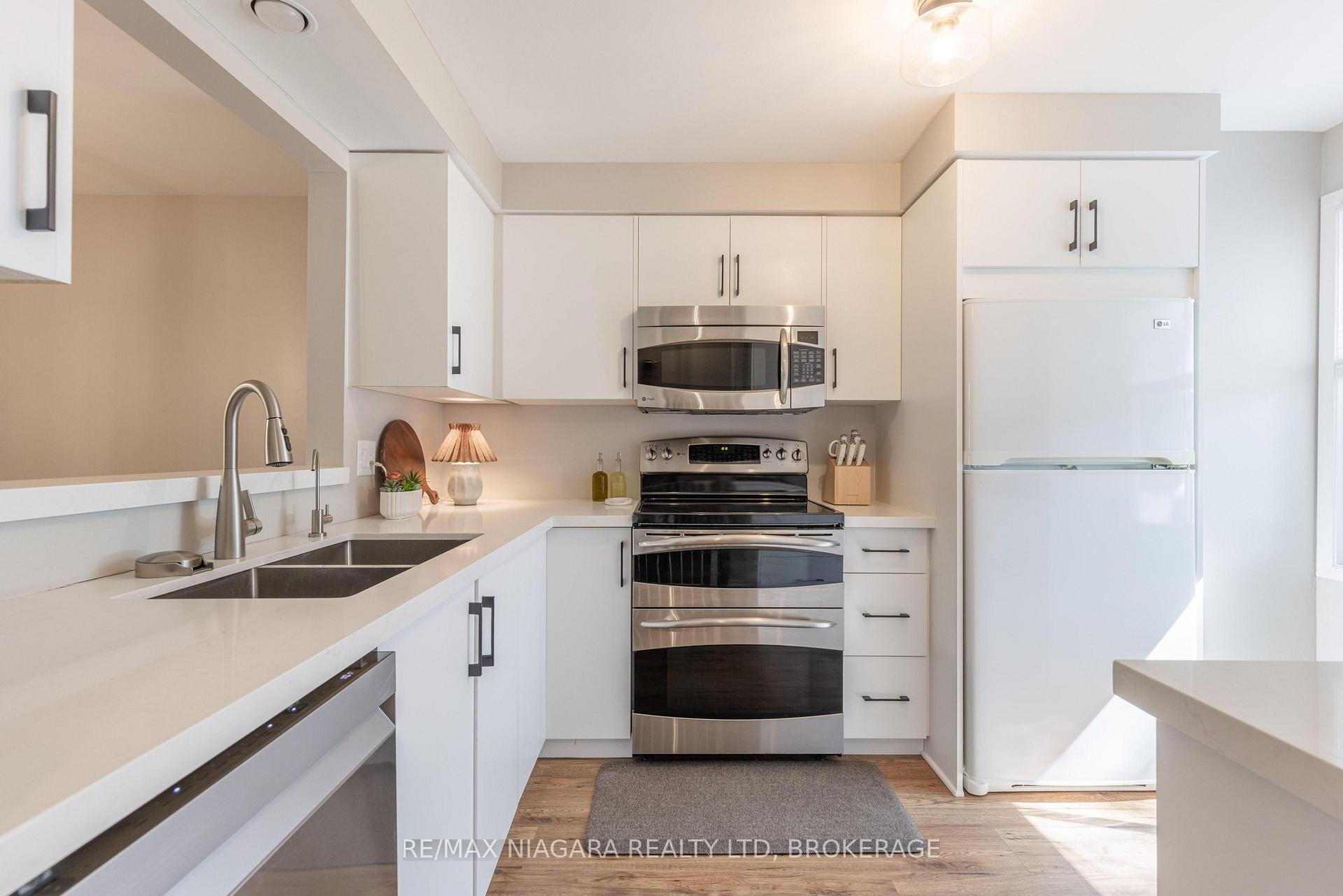 Photo 3 of Unit 77, 6767 Thorold Stone Road, Niagara Falls, Stamford — HOMEH