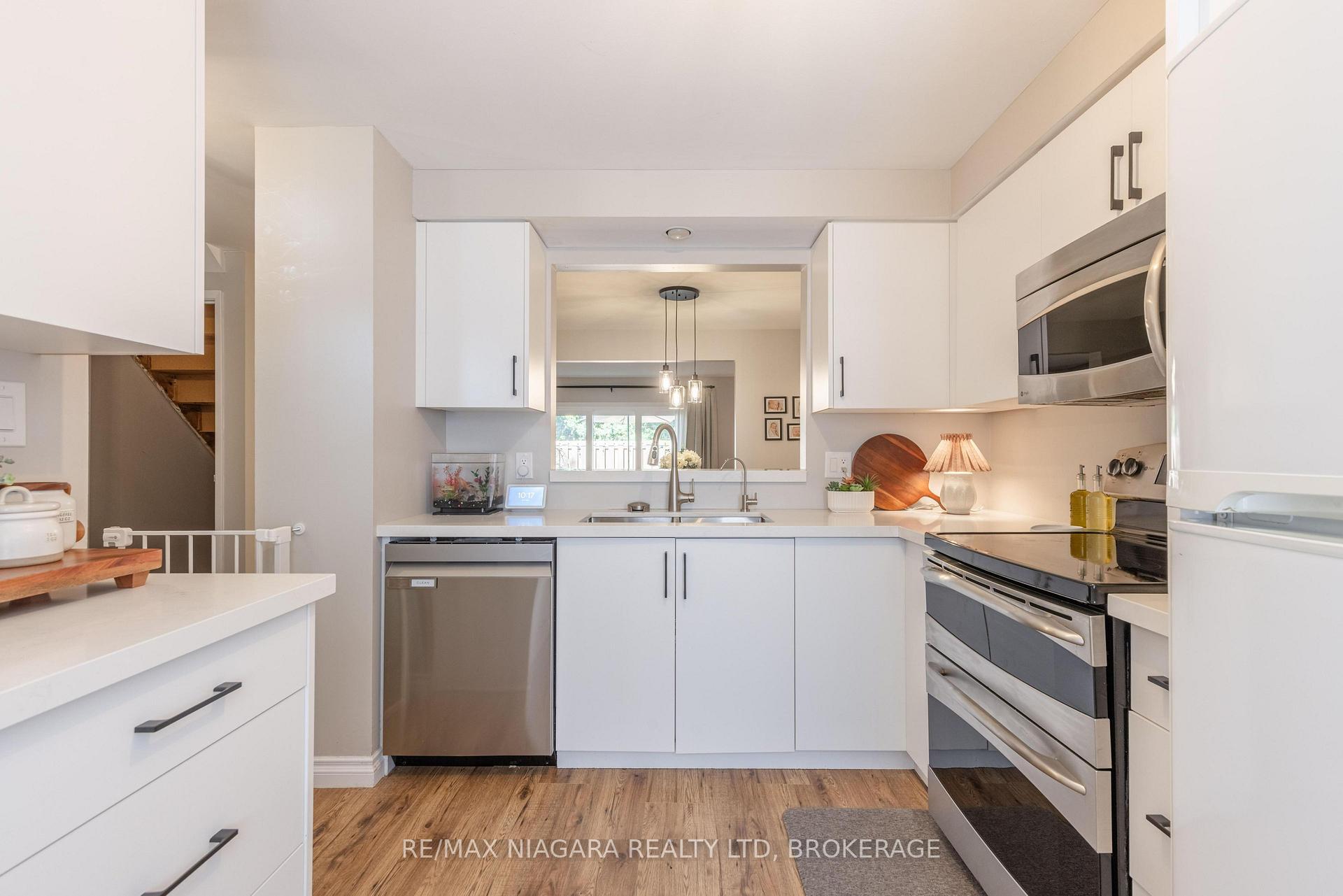 Photo 4 of Unit 77, 6767 Thorold Stone Road, Niagara Falls, Stamford — HOMEH