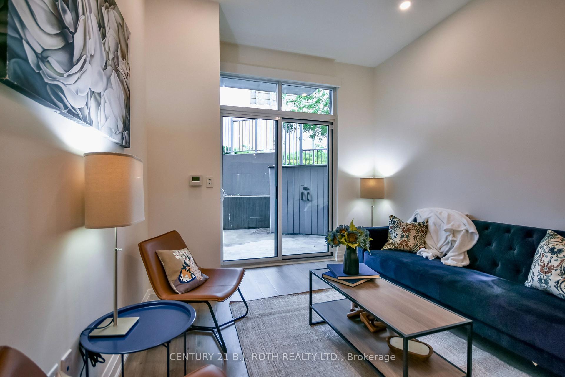 Photo 5 of Unit 211, 58 Lakeside Terrace, Barrie, Little Lake — HOMEH