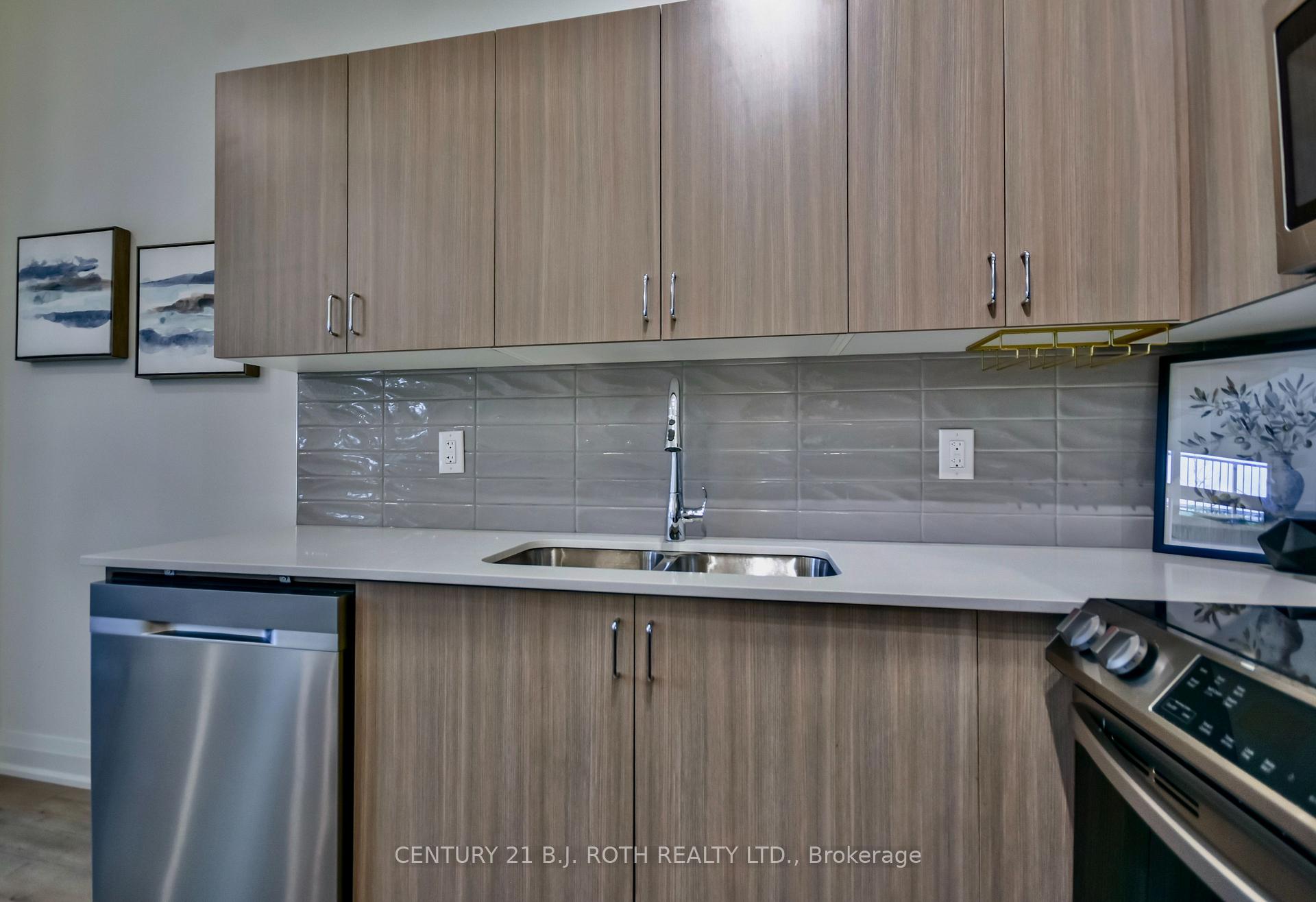 Photo 12 of Unit 211, 58 Lakeside Terrace, Barrie, Little Lake — HOMEH