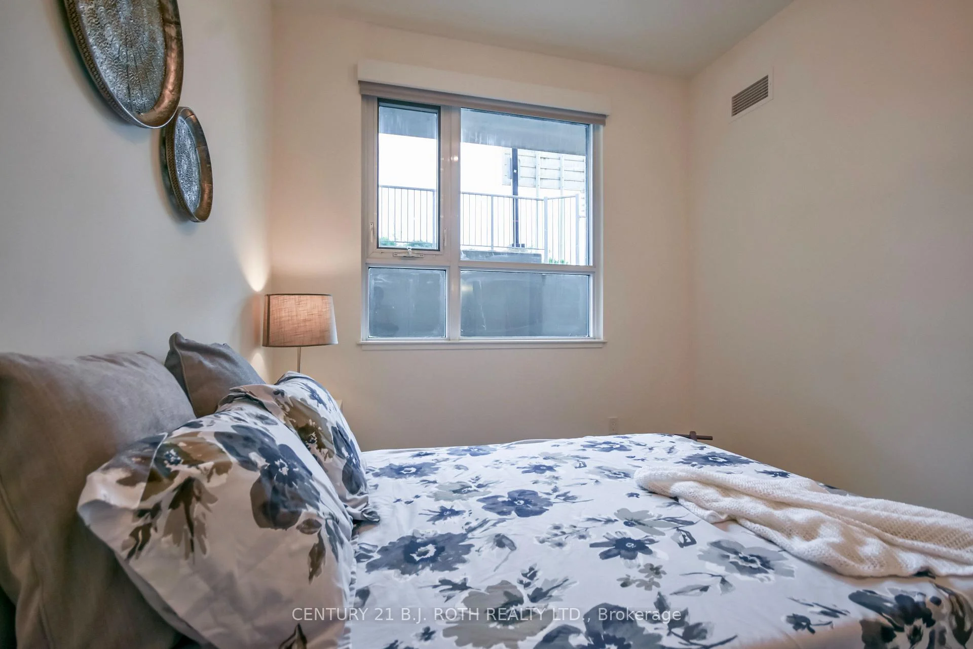 Photo 27 of Unit 211, 58 Lakeside Terrace, Barrie, Little Lake — HOMEH