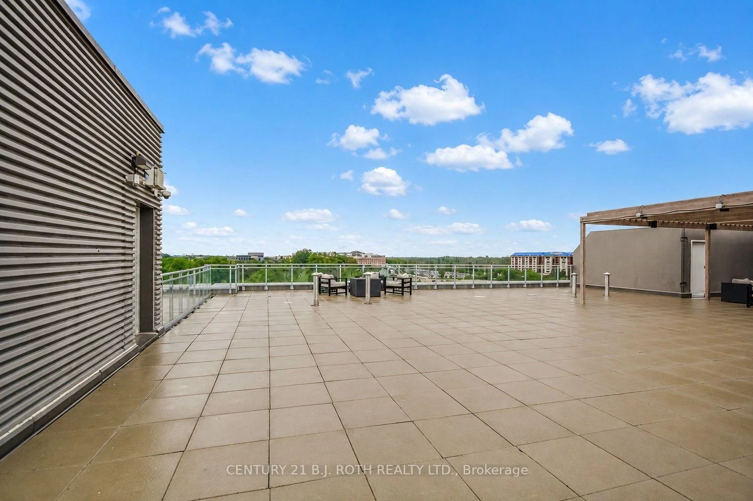 Photo 45 of Unit 211, 58 Lakeside Terrace, Barrie, Little Lake — HOMEH