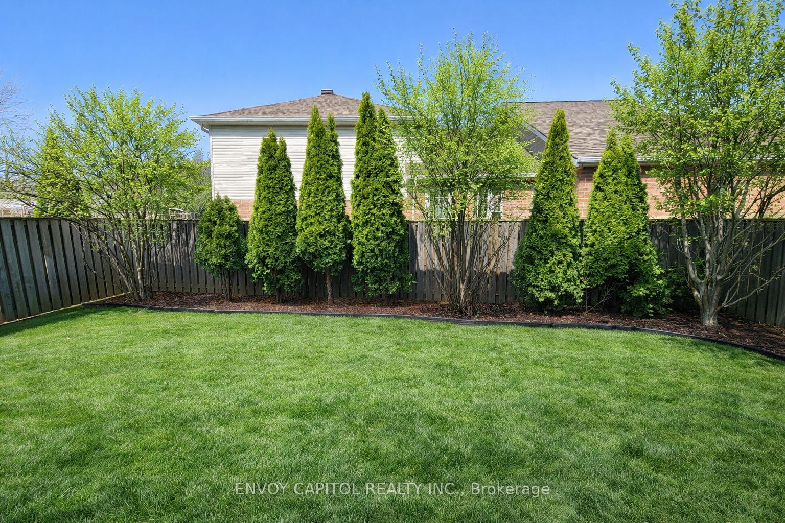 Photo 18 of 402 Palamino Place, Waterloo, Lexington — HOMEH