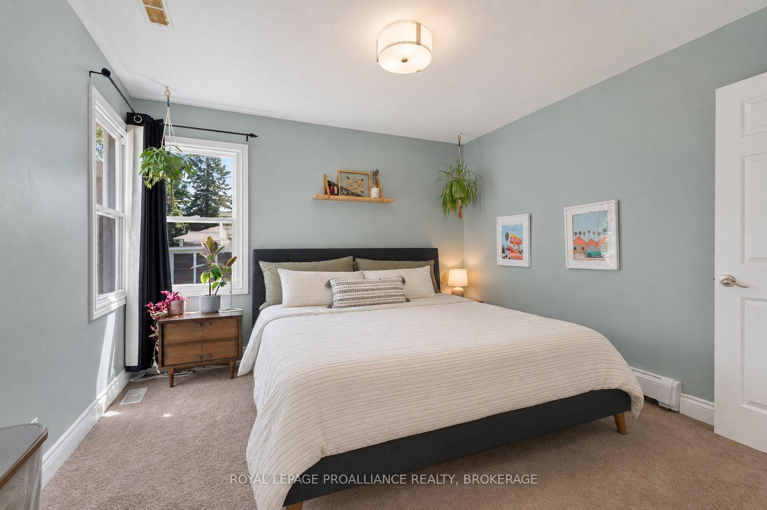 Photo 13 of 27 Elizabeth Avenue, Kingston, West of Sir John A. Blvd — HOMEH