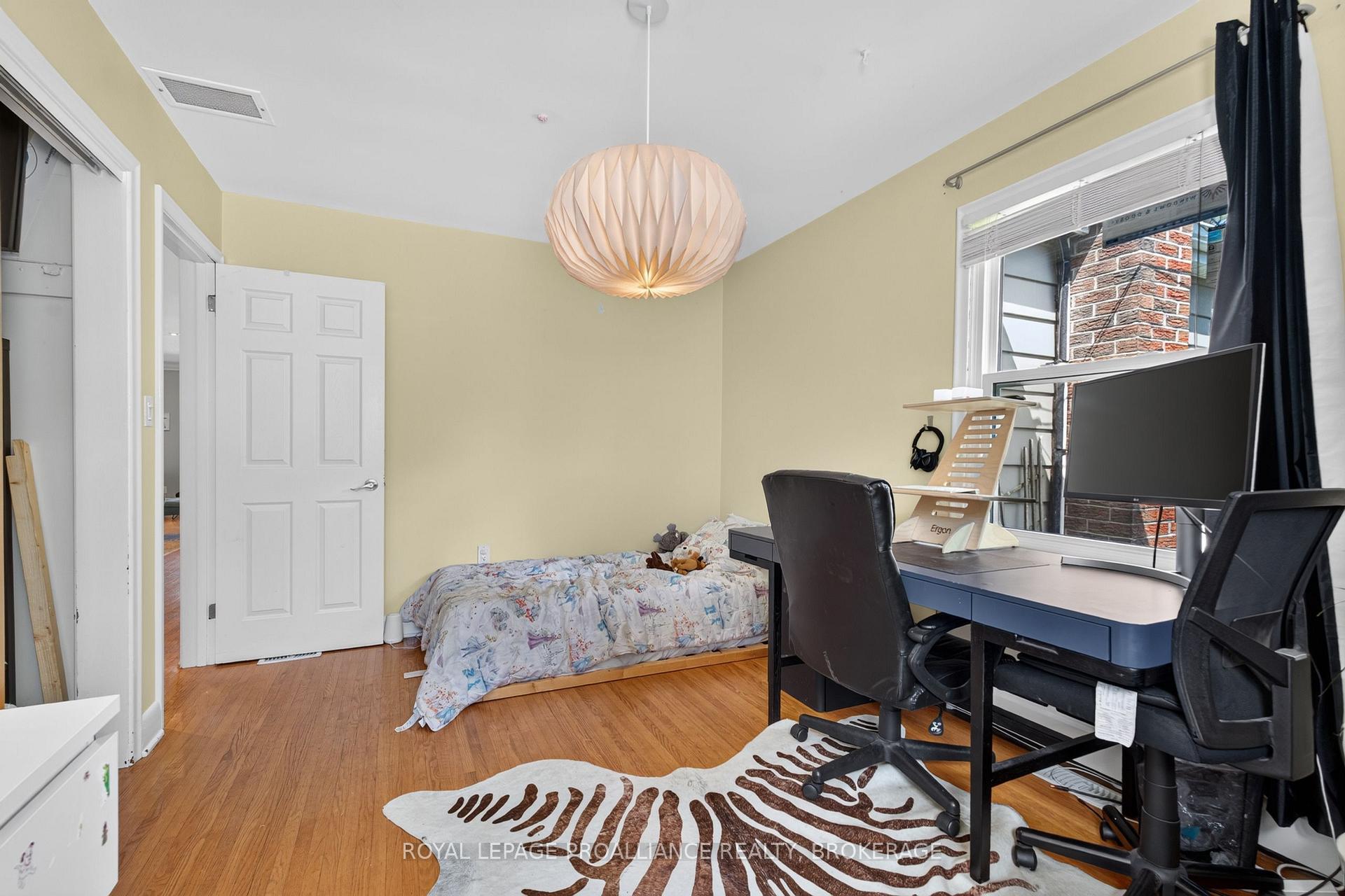 Photo 18 of 27 Elizabeth Avenue, Kingston, West of Sir John A. Blvd — HOMEH