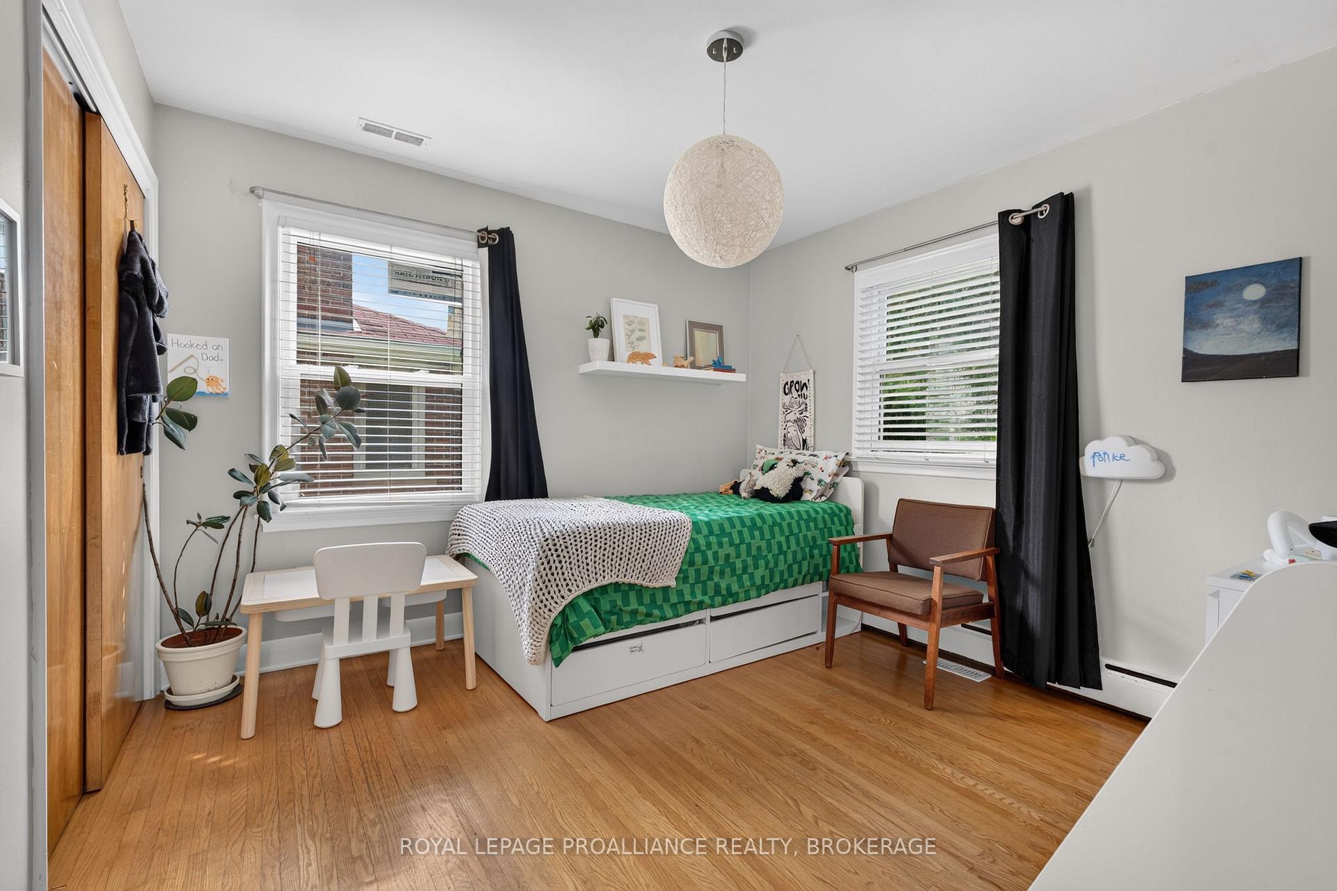 Photo 20 of 27 Elizabeth Avenue, Kingston, West of Sir John A. Blvd — HOMEH