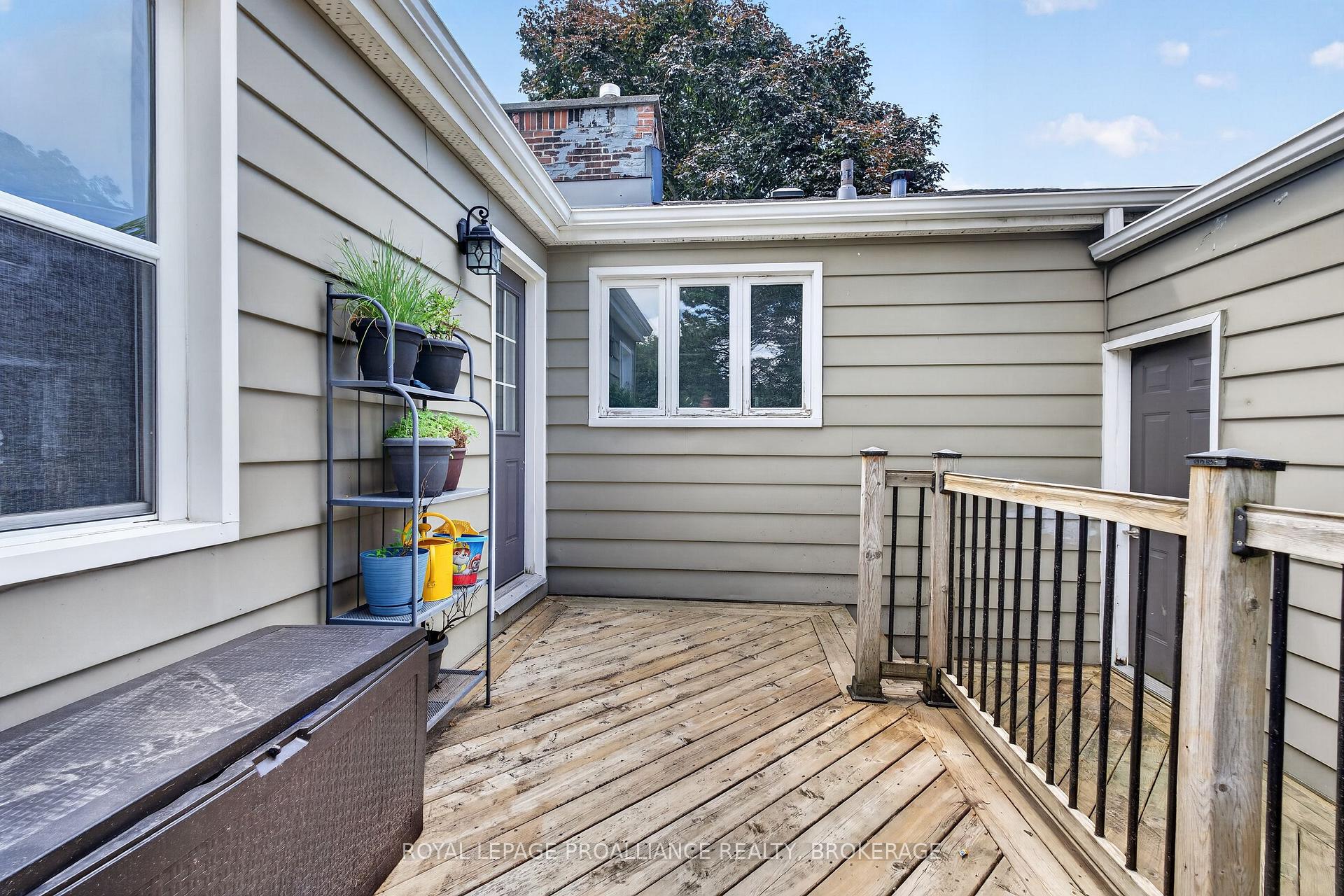 Photo 32 of 27 Elizabeth Avenue, Kingston, West of Sir John A. Blvd — HOMEH
