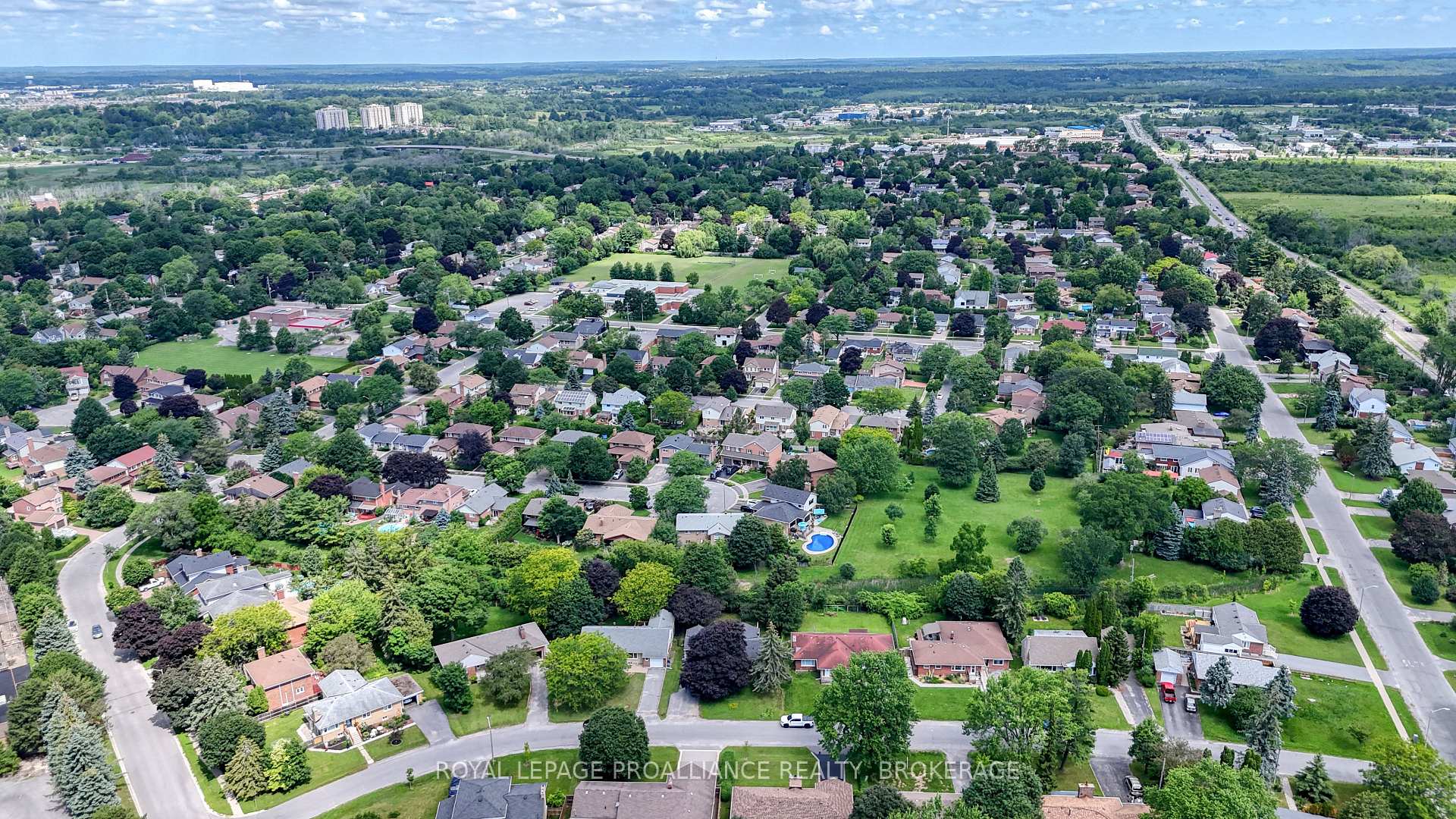 Photo 42 of 27 Elizabeth Avenue, Kingston, West of Sir John A. Blvd — HOMEH