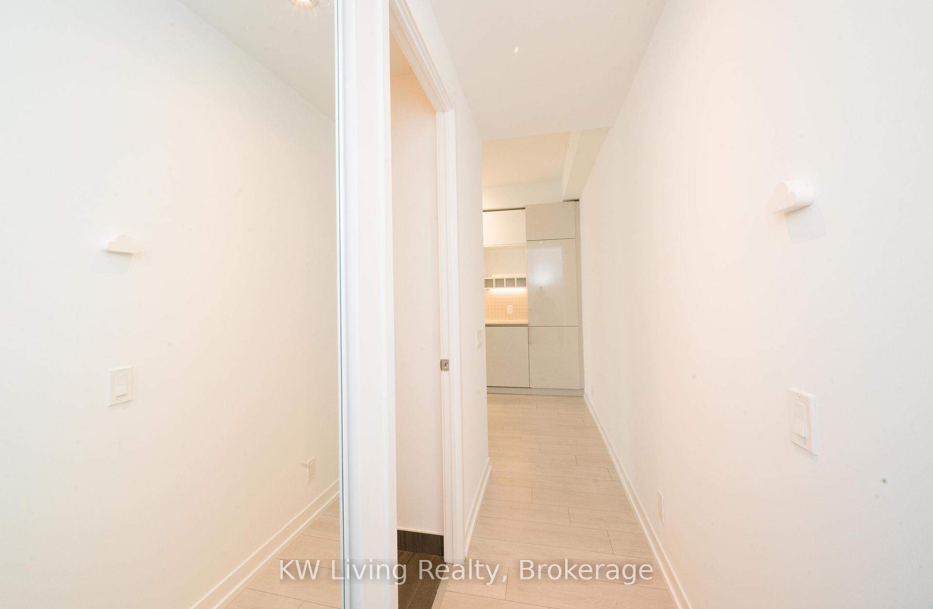 Photo 4 of Unit 3710, 950 Portage Parkway, Vaughan, Vaughan Corporate Centre — HOMEH