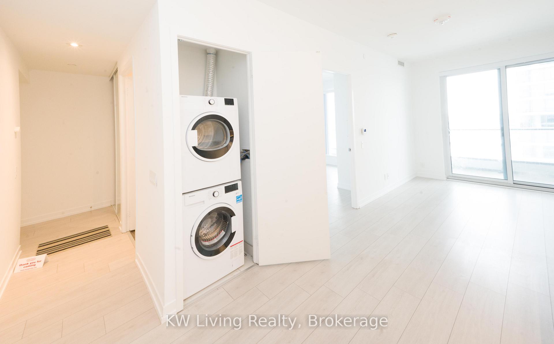 Photo 5 of Unit 3710, 950 Portage Parkway, Vaughan, Vaughan Corporate Centre — HOMEH