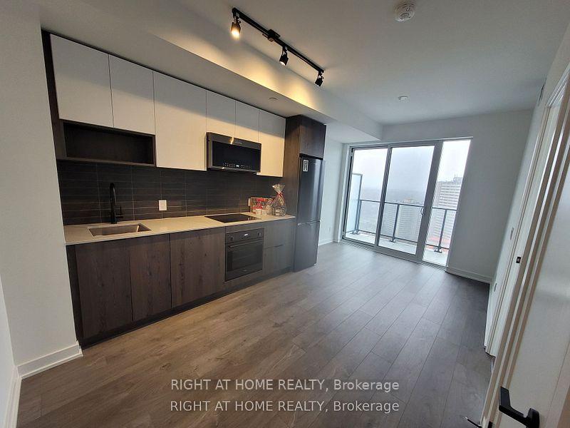 Photo 4 of Unit 2210, 5 Defries Street, Toronto, Regent Park — HOMEH