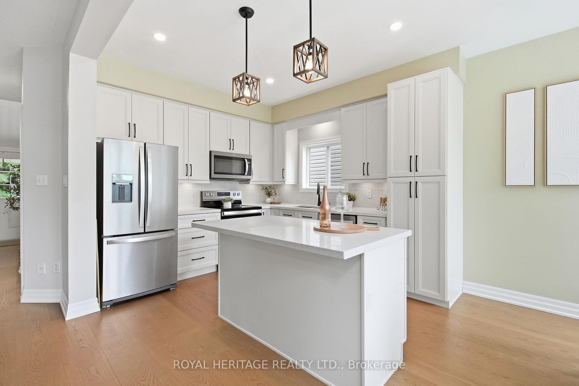 Photo 9 of 45 Melody Drive, Whitby, Brooklin — HOMEH