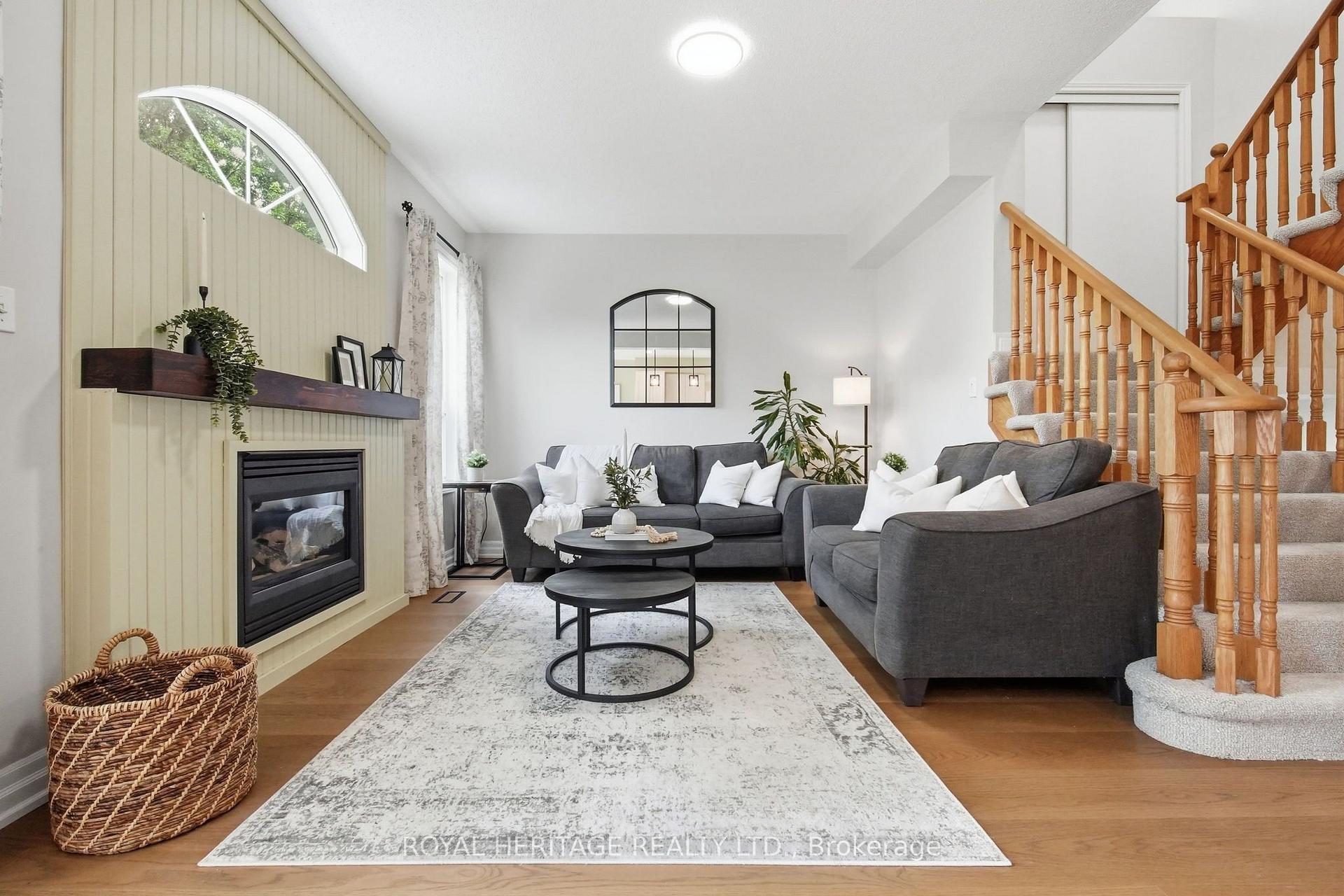 Photo 13 of 45 Melody Drive, Whitby, Brooklin — HOMEH