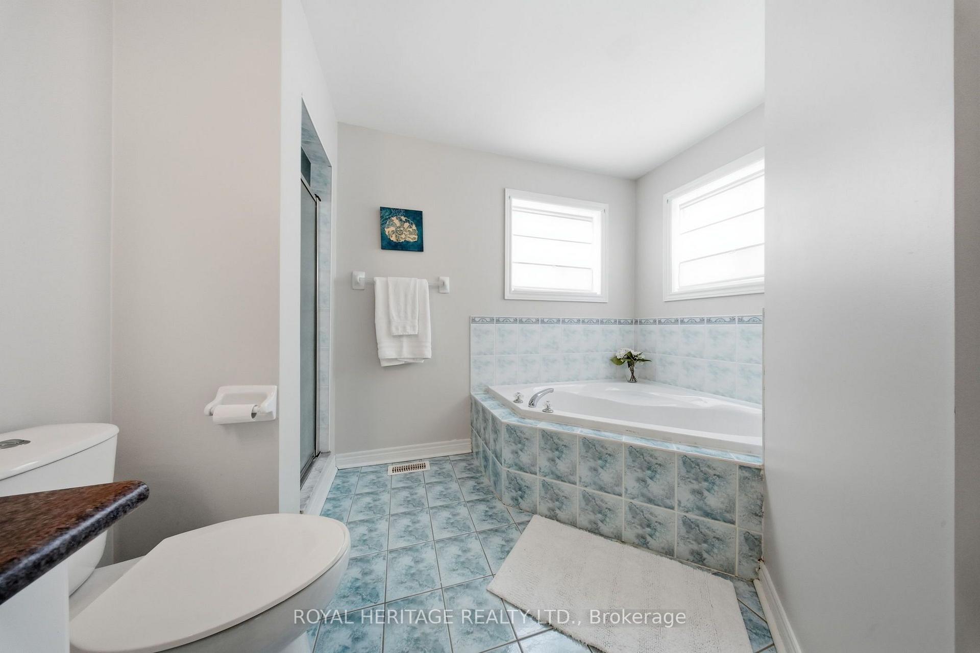 Photo 18 of 45 Melody Drive, Whitby, Brooklin — HOMEH