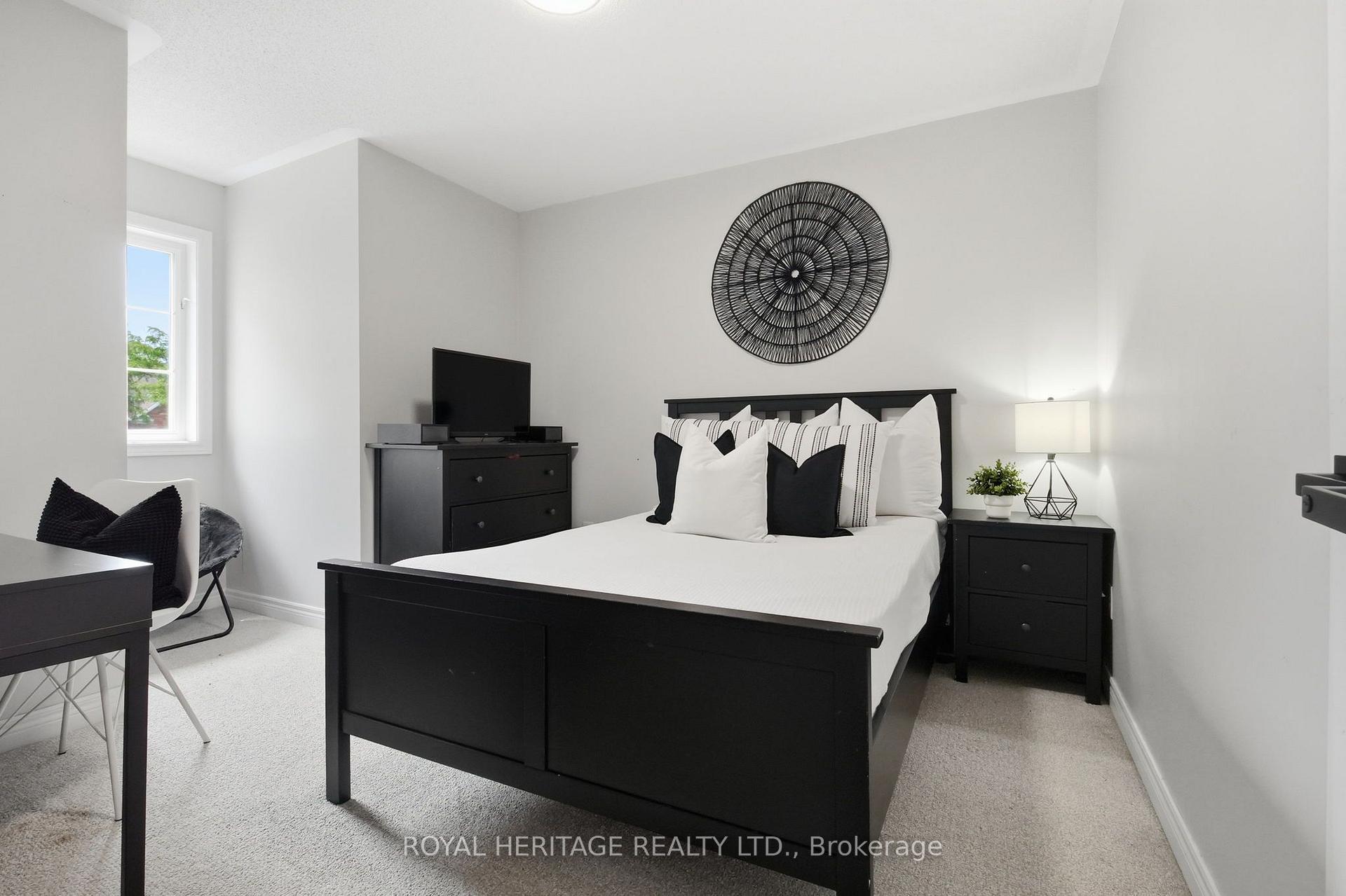 Photo 19 of 45 Melody Drive, Whitby, Brooklin — HOMEH