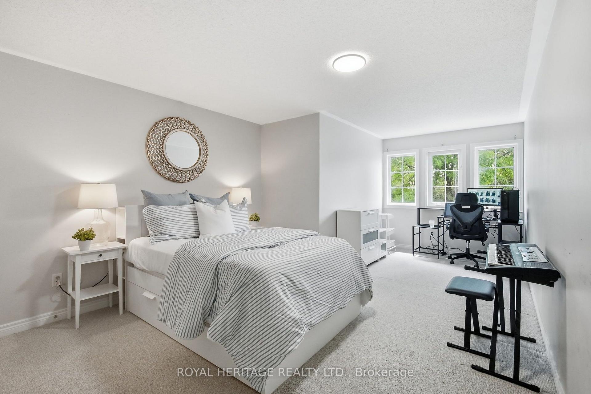 Photo 23 of 45 Melody Drive, Whitby, Brooklin — HOMEH