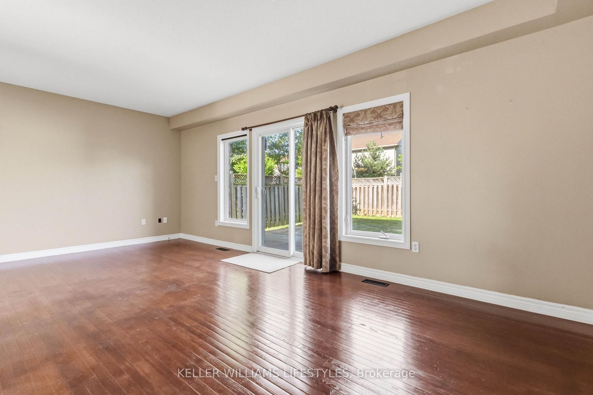 Photo 15 of 837 Capulet Lane, London, North M — HOMEH