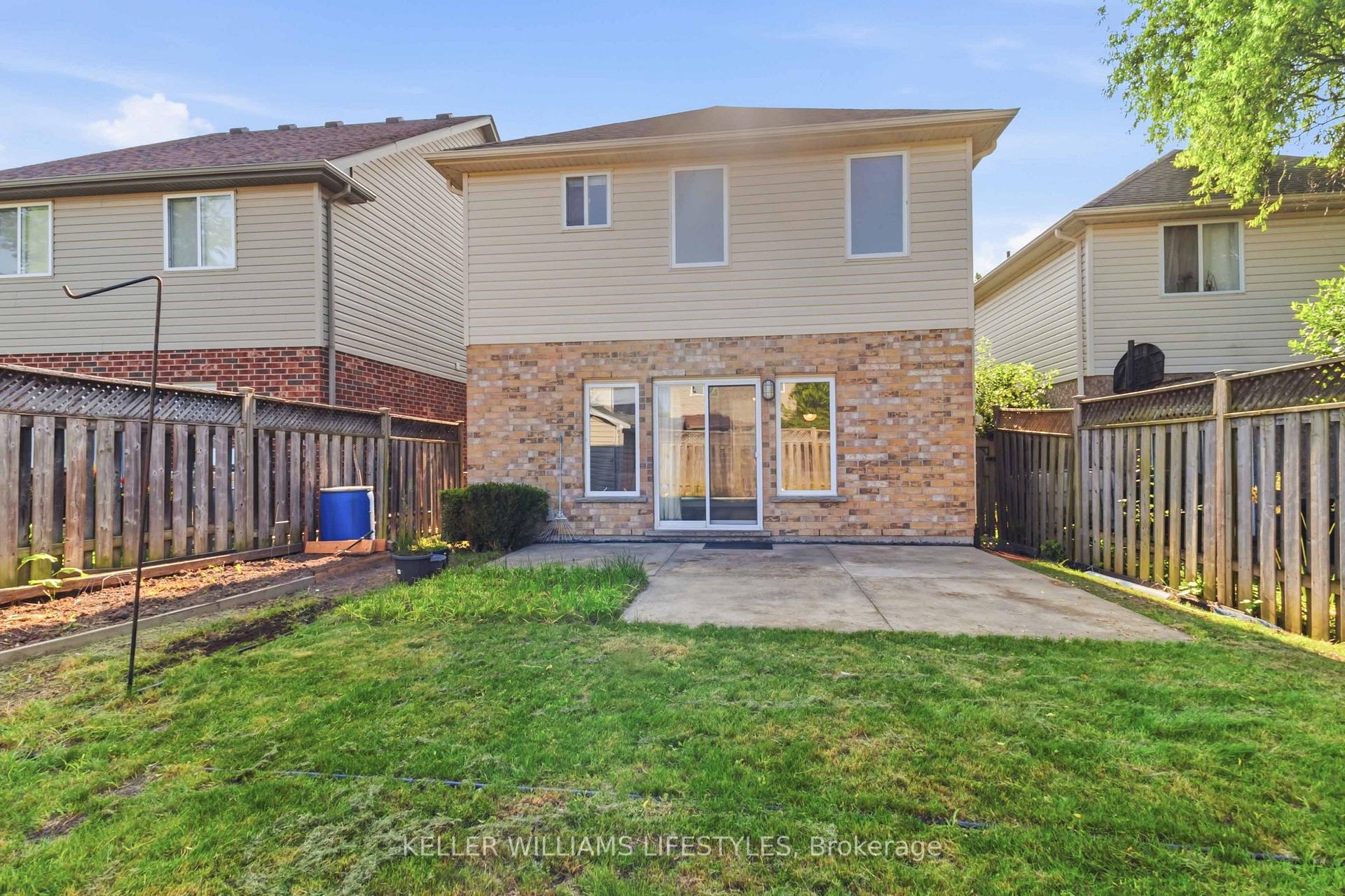 Photo 29 of 837 Capulet Lane, London, North M — HOMEH