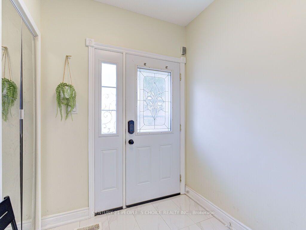 Photo 4 of Unit 13, 85 Albright Road, Hamilton, Vincent — HOMEH