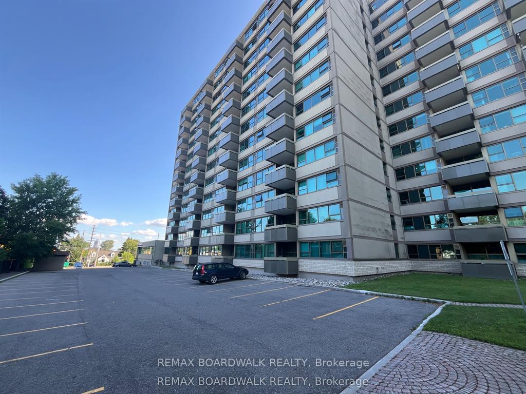 Photo 1 of Unit 407, 555 Brittany Drive, Ottawa, Viscount Alexander Park — HOMEH