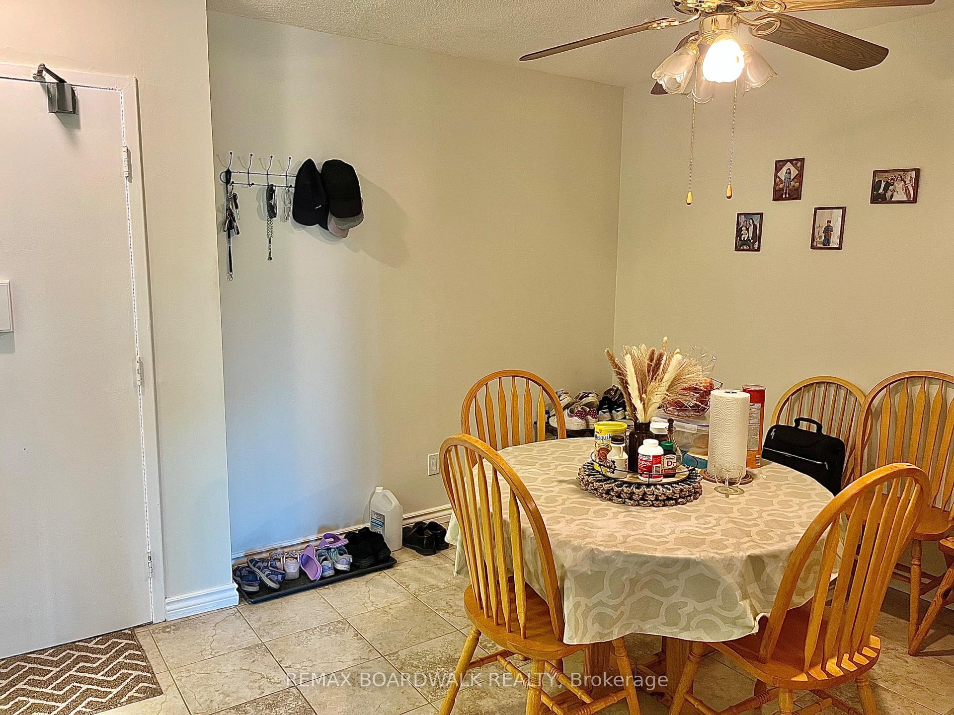 Photo 22 of Unit 407, 555 Brittany Drive, Ottawa, Viscount Alexander Park — HOMEH