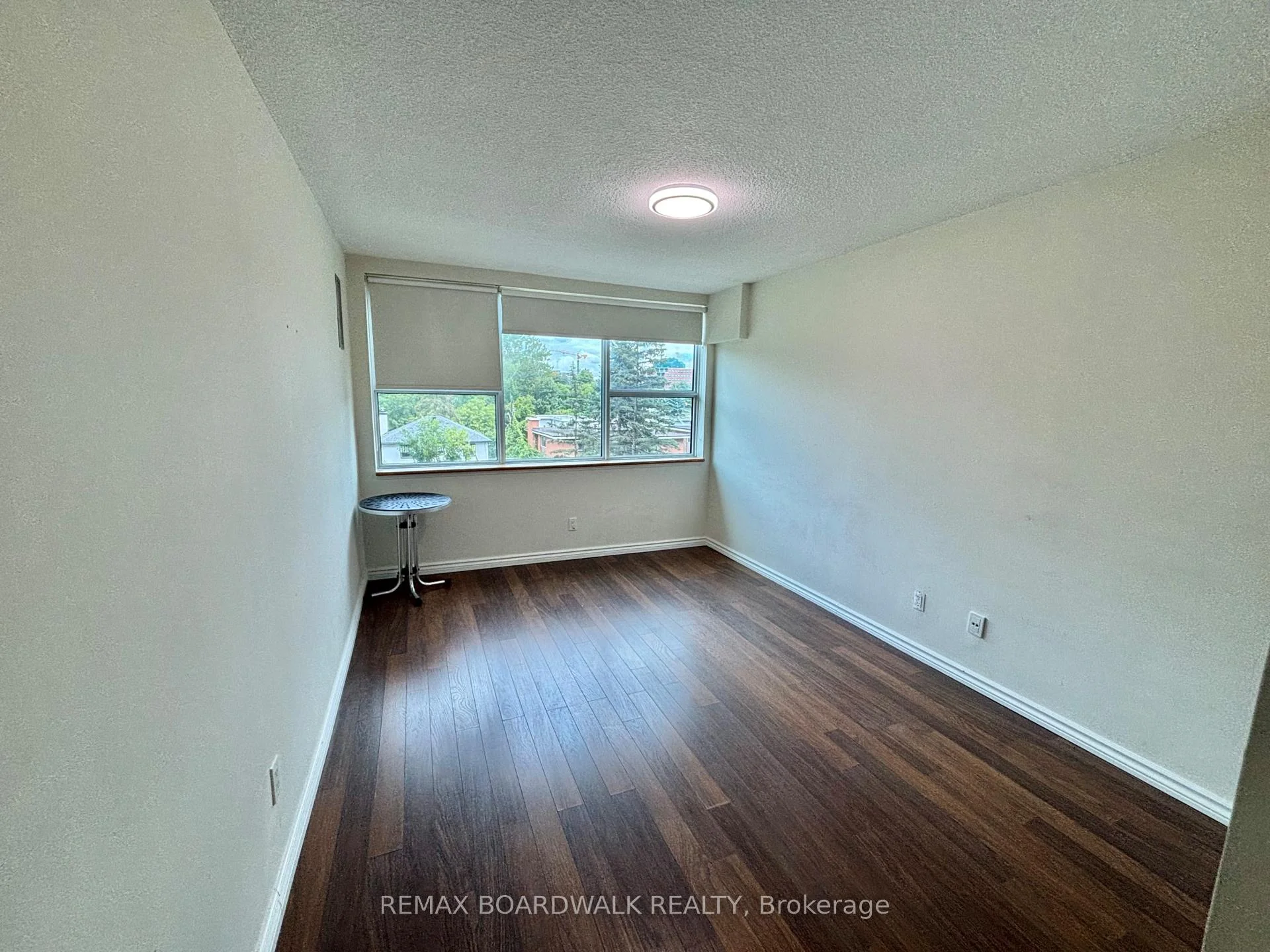 Photo 32 of Unit 407, 555 Brittany Drive, Ottawa, Viscount Alexander Park — HOMEH