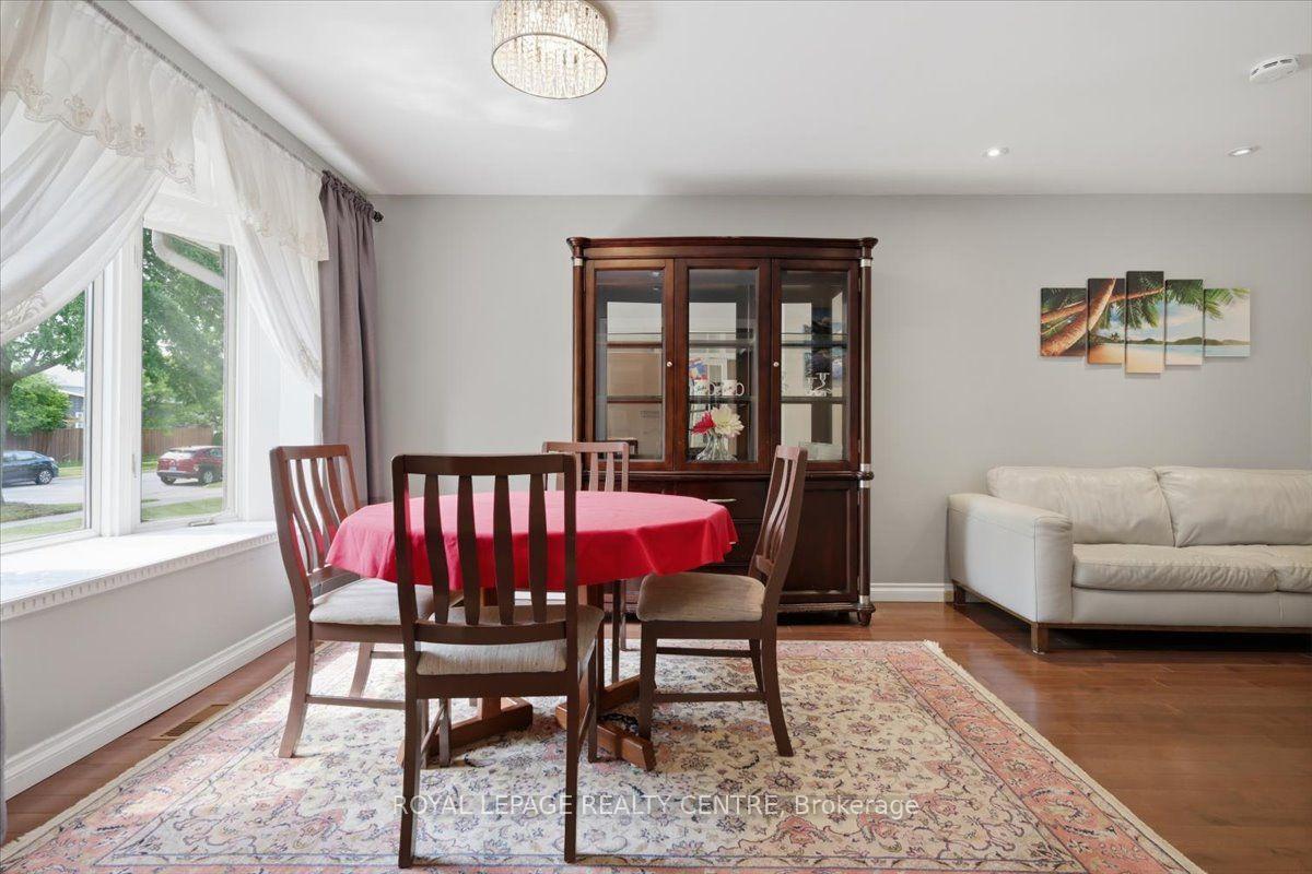 Photo 5 of 2555 Windjammer Road, Mississauga, Erin Mills — HOMEH