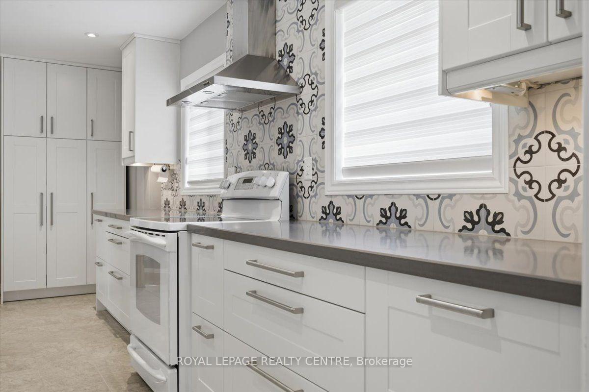 Photo 12 of 2555 Windjammer Road, Mississauga, Erin Mills — HOMEH
