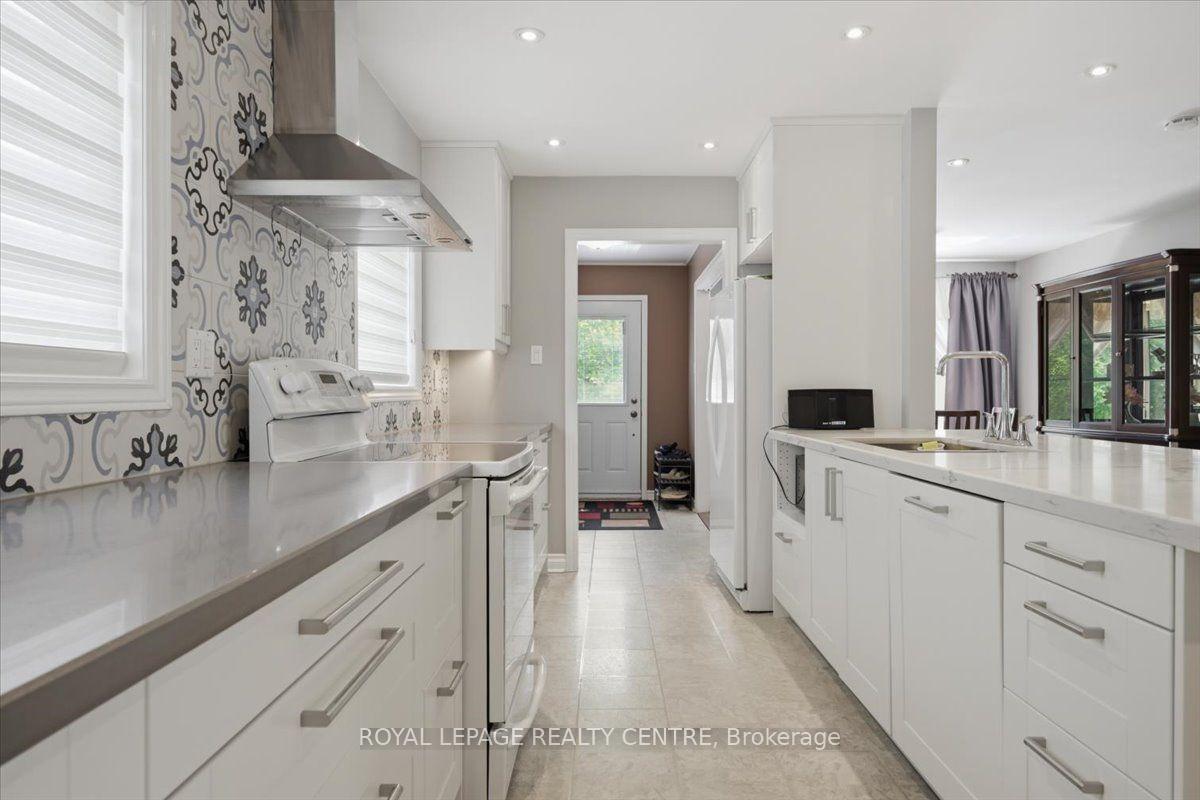 Photo 16 of 2555 Windjammer Road, Mississauga, Erin Mills — HOMEH