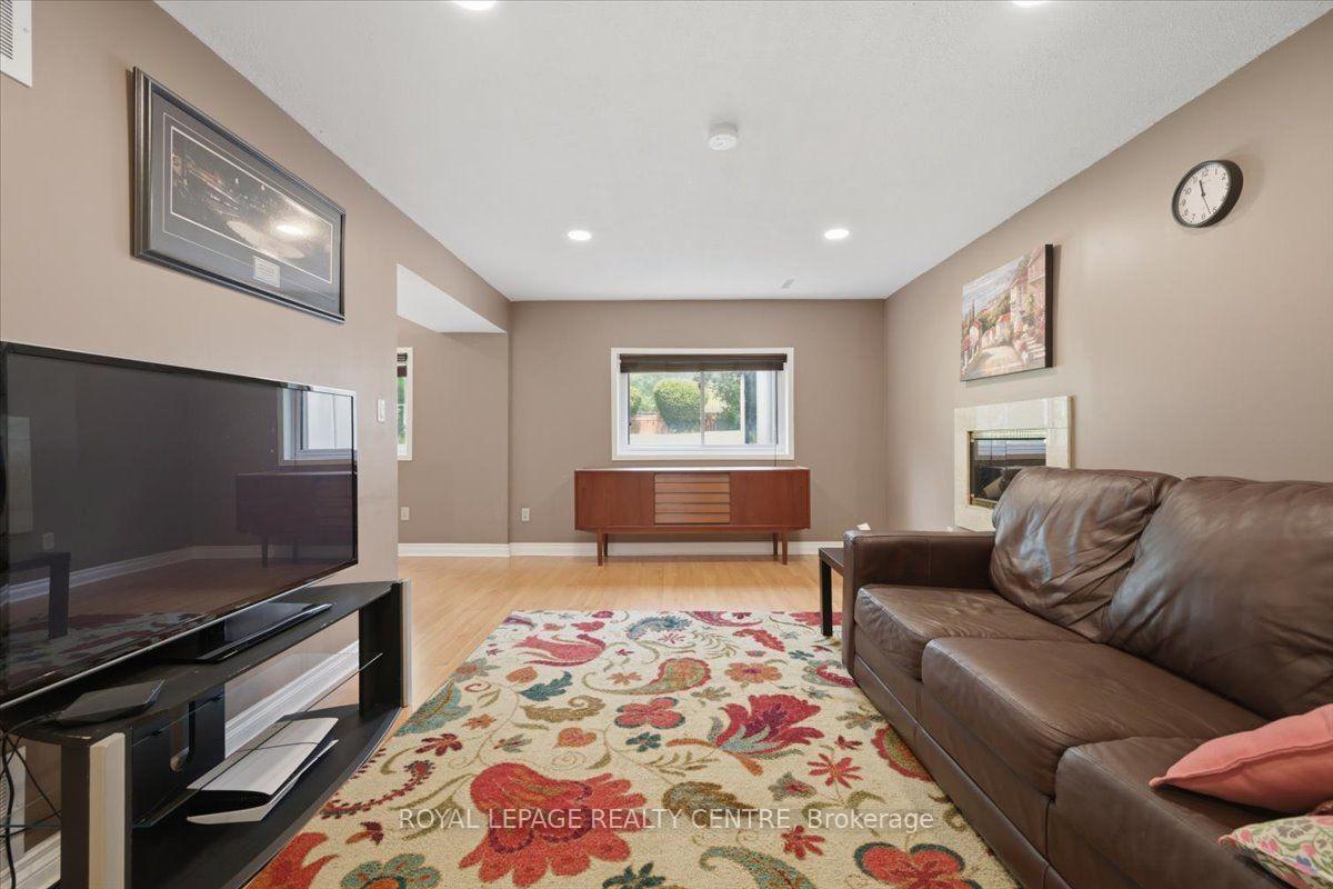 Photo 25 of 2555 Windjammer Road, Mississauga, Erin Mills — HOMEH