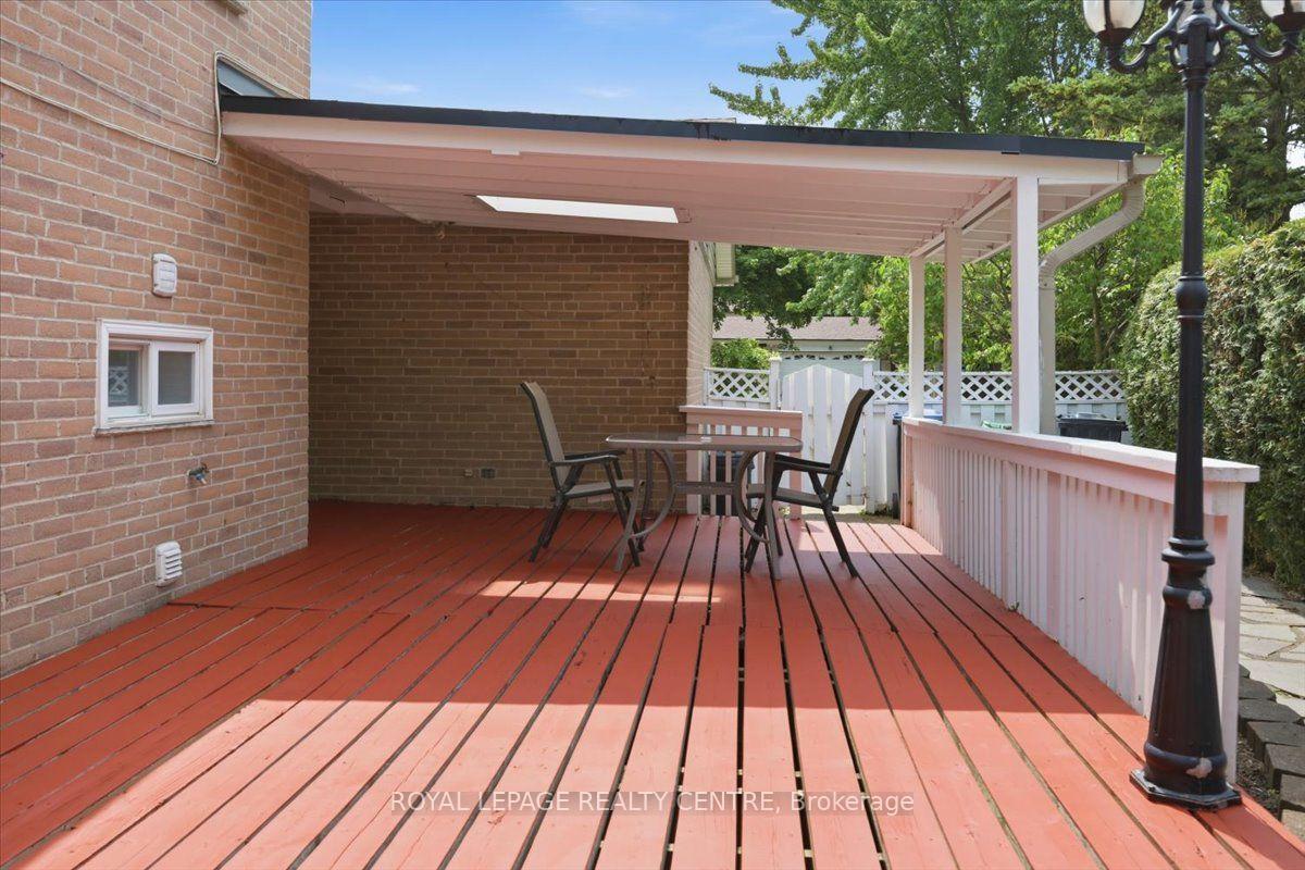 Photo 35 of 2555 Windjammer Road, Mississauga, Erin Mills — HOMEH