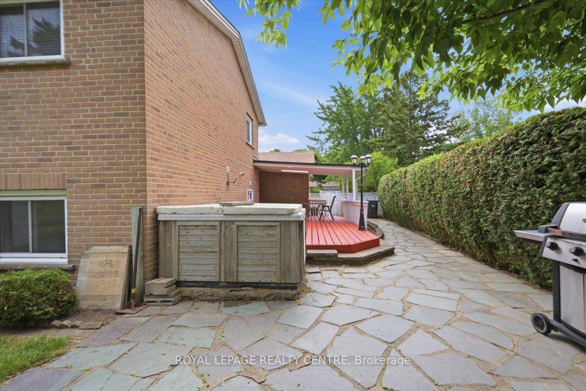 Photo 39 of 2555 Windjammer Road, Mississauga, Erin Mills — HOMEH