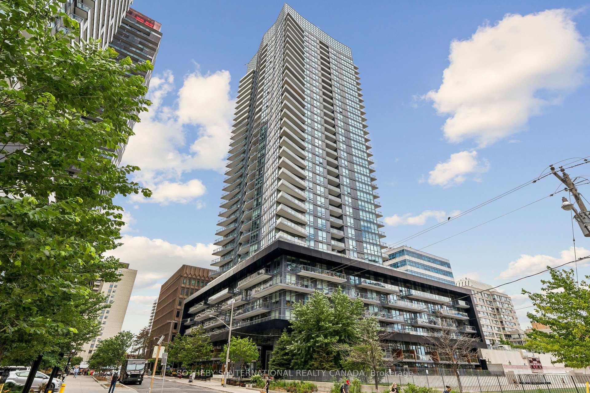 Photo 1 of Unit 402, 30 Roehampton Avenue W, Toronto, Mount Pleasant West — HOMEH