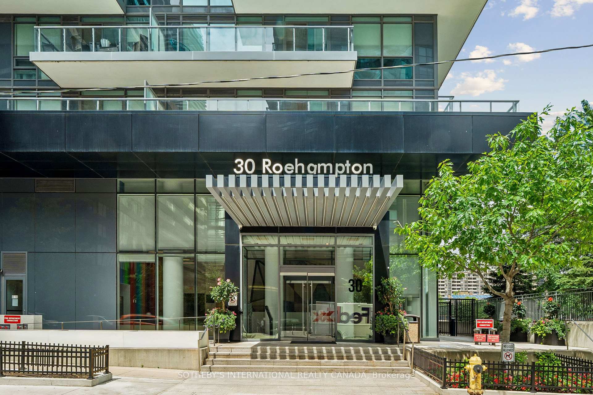 Photo 2 of Unit 402, 30 Roehampton Avenue W, Toronto, Mount Pleasant West — HOMEH