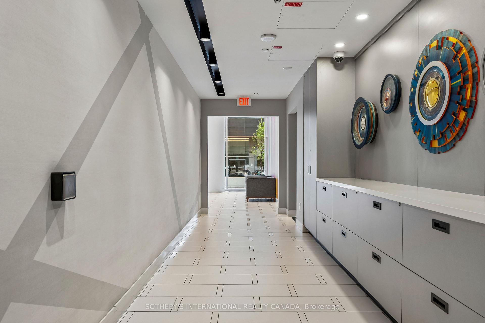 Photo 10 of Unit 402, 30 Roehampton Avenue W, Toronto, Mount Pleasant West — HOMEH