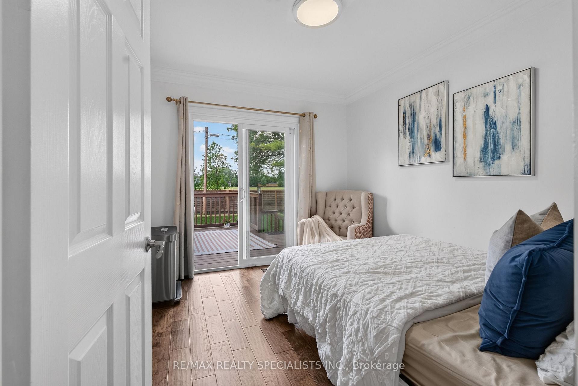 Photo 22 of 94 Eringate Drive, Etobicoke, Eringate-Centennial-West Deane — HOMEH