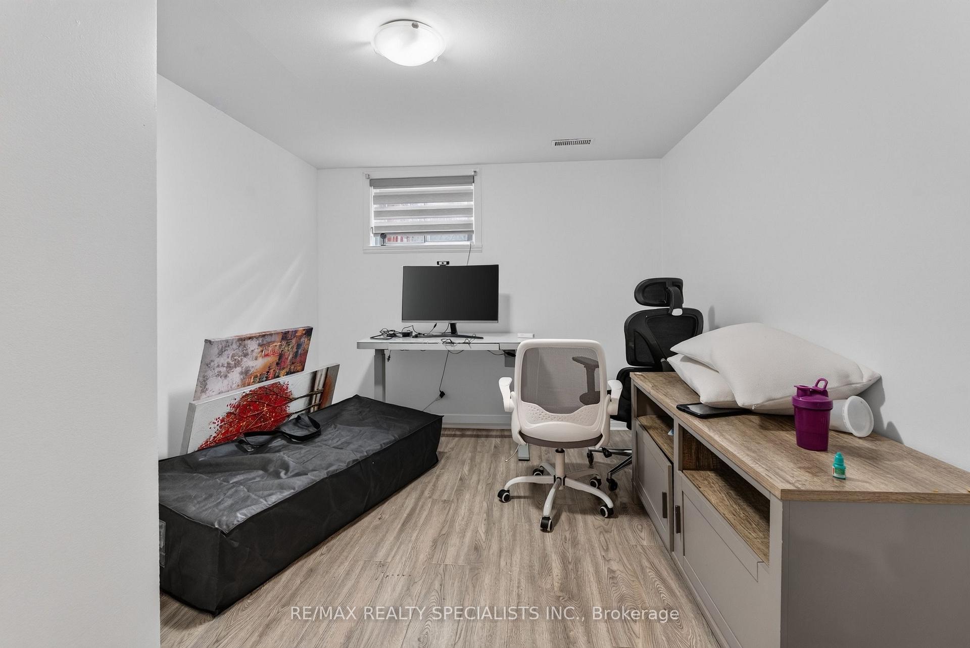 Photo 31 of 94 Eringate Drive, Etobicoke, Eringate-Centennial-West Deane — HOMEH