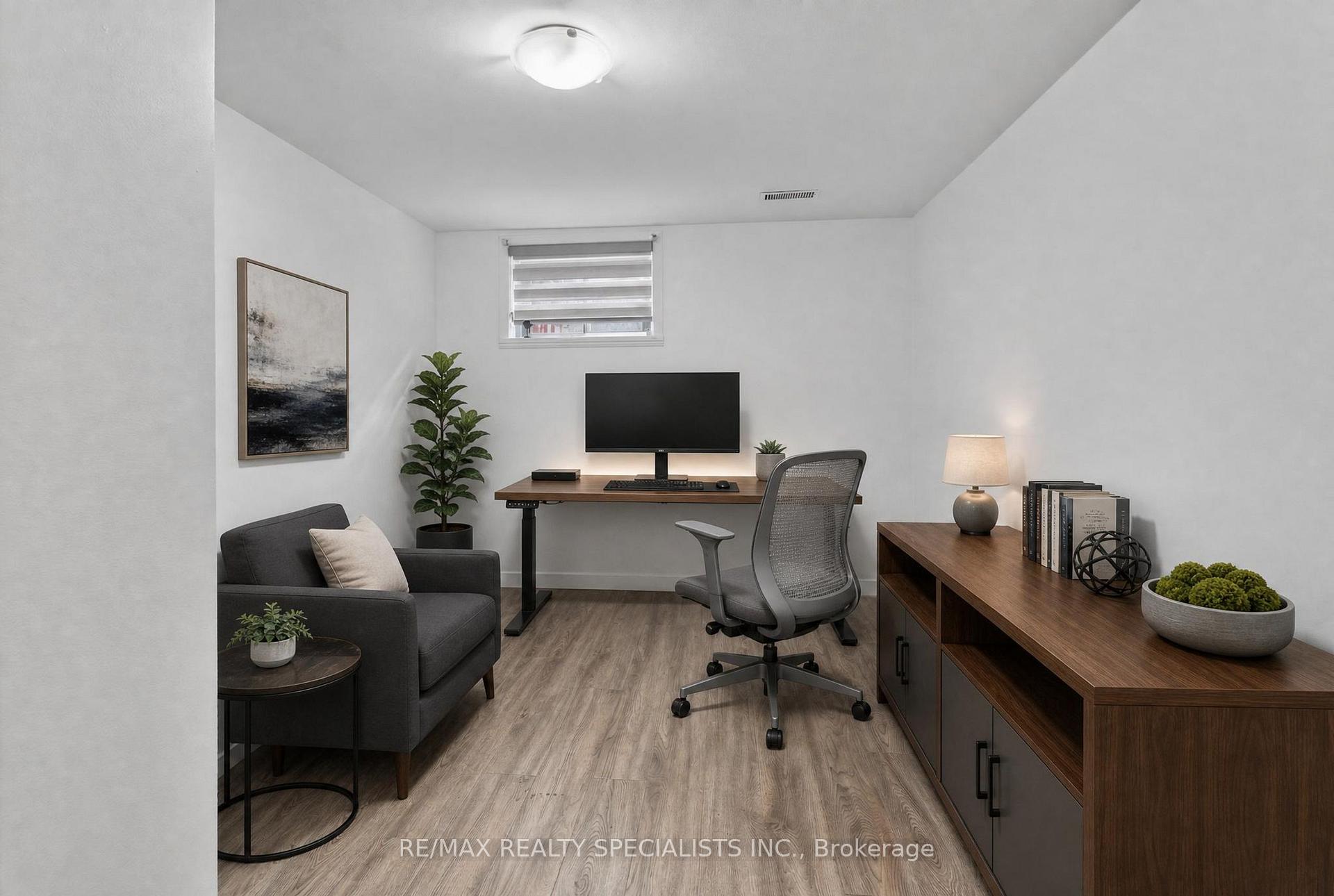 Photo 32 of 94 Eringate Drive, Etobicoke, Eringate-Centennial-West Deane — HOMEH