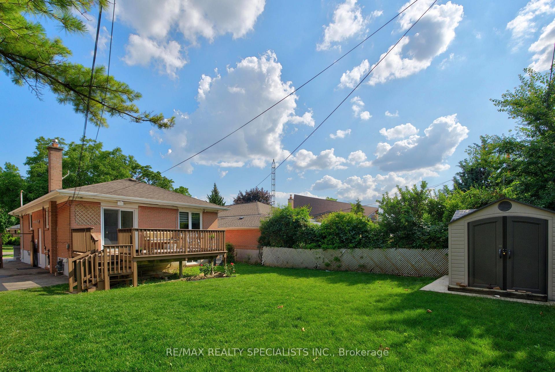 Photo 41 of 94 Eringate Drive, Etobicoke, Eringate-Centennial-West Deane — HOMEH